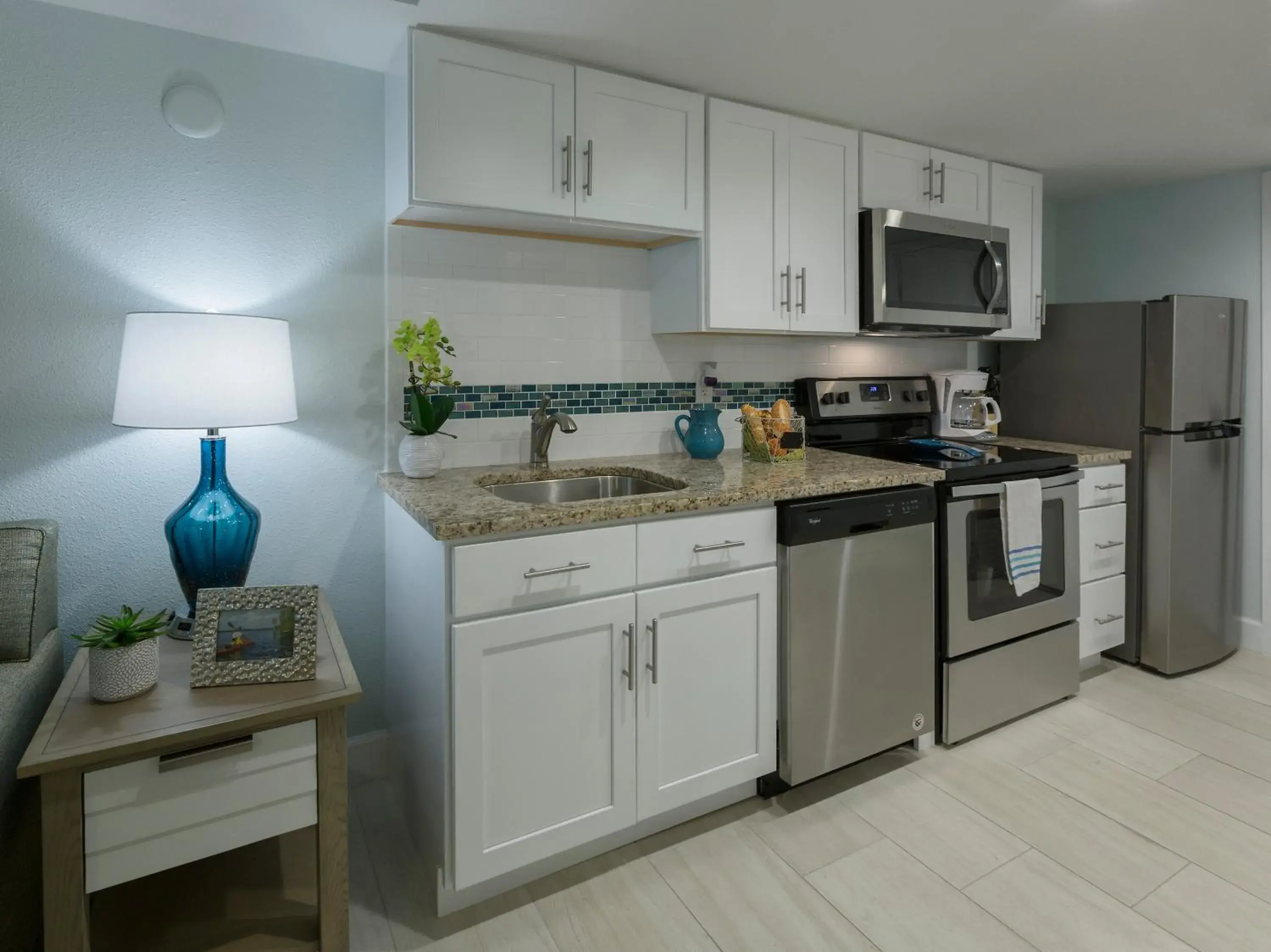 Kitchen/Kitchenette in Grand Seas by Exploria Resorts