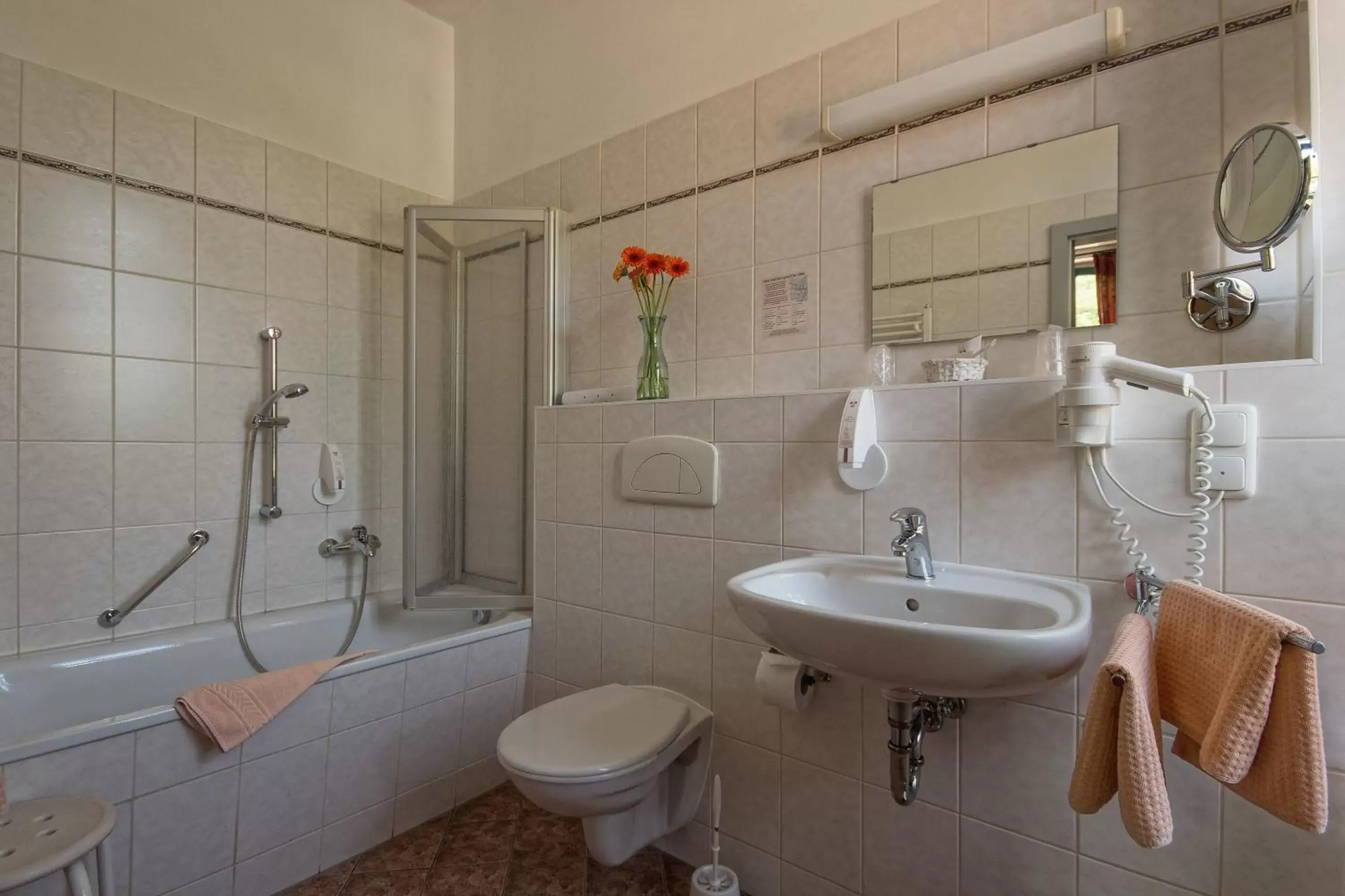 Bathroom in Hotel zur Henne