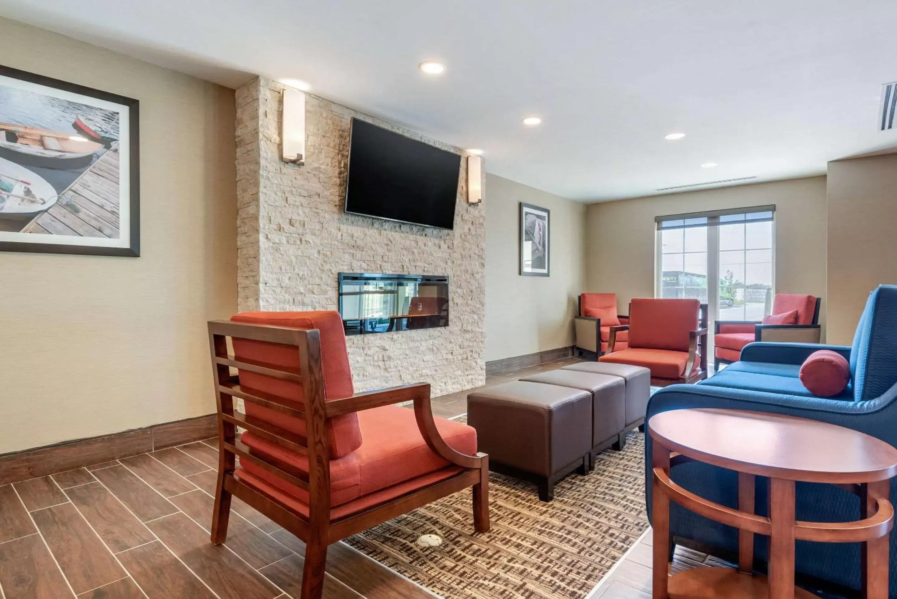 Lobby or reception, Seating Area in Comfort Inn & Suites