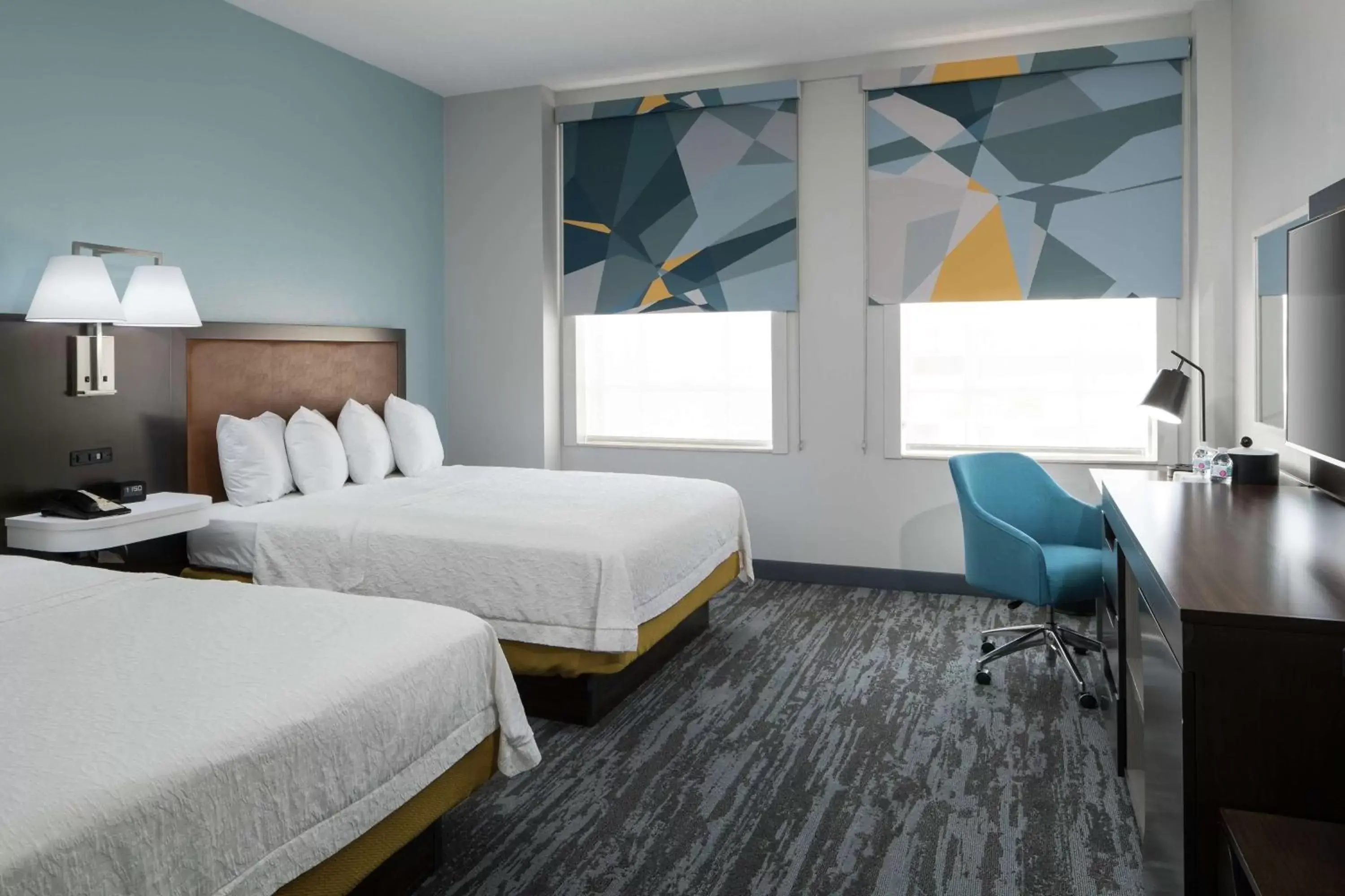Bedroom, Bed in Hampton Inn & Suites Atlanta-Downtown