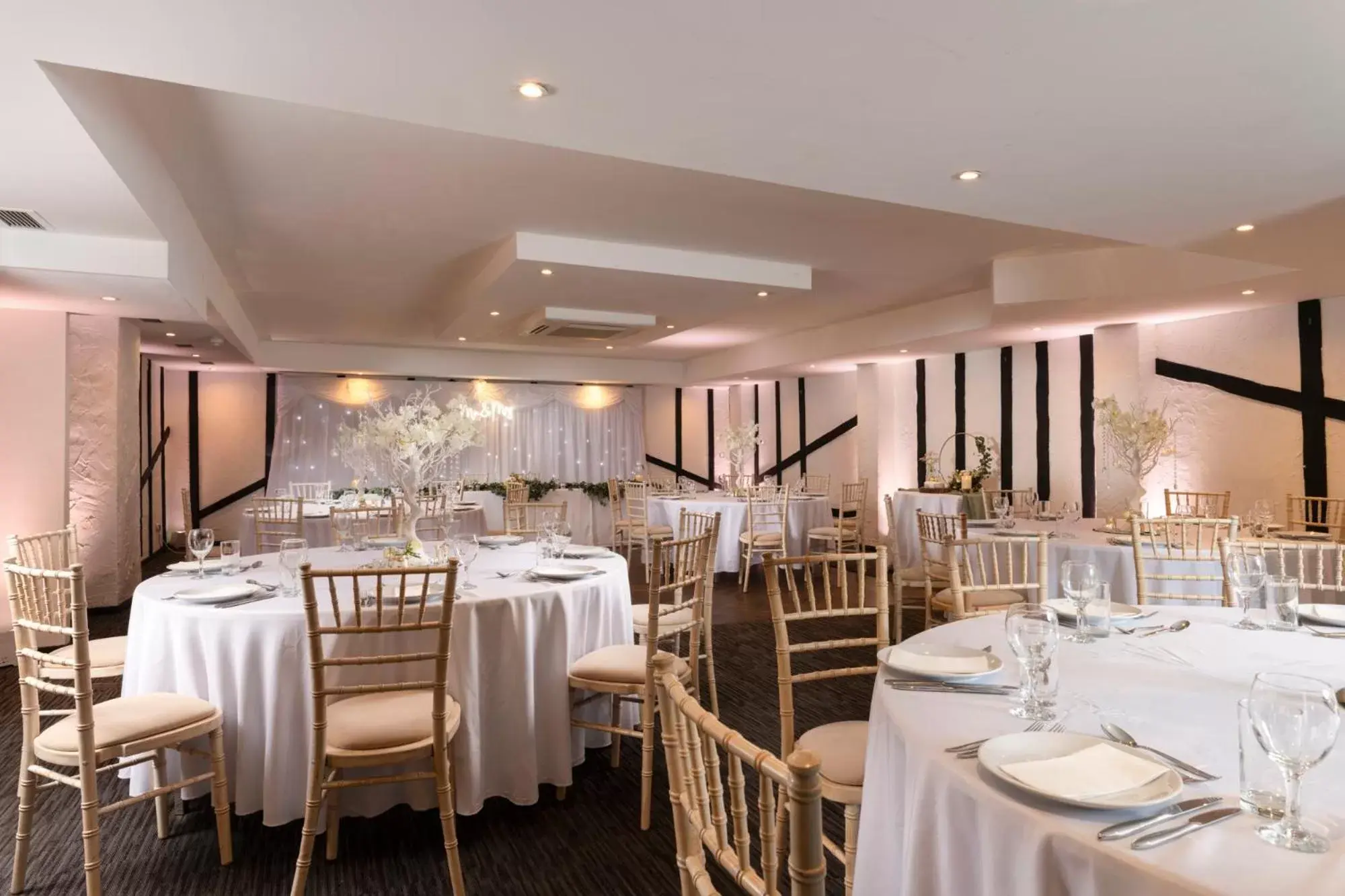 Banquet/Function facilities, Restaurant/Places to Eat in Donnington Manor Hotel