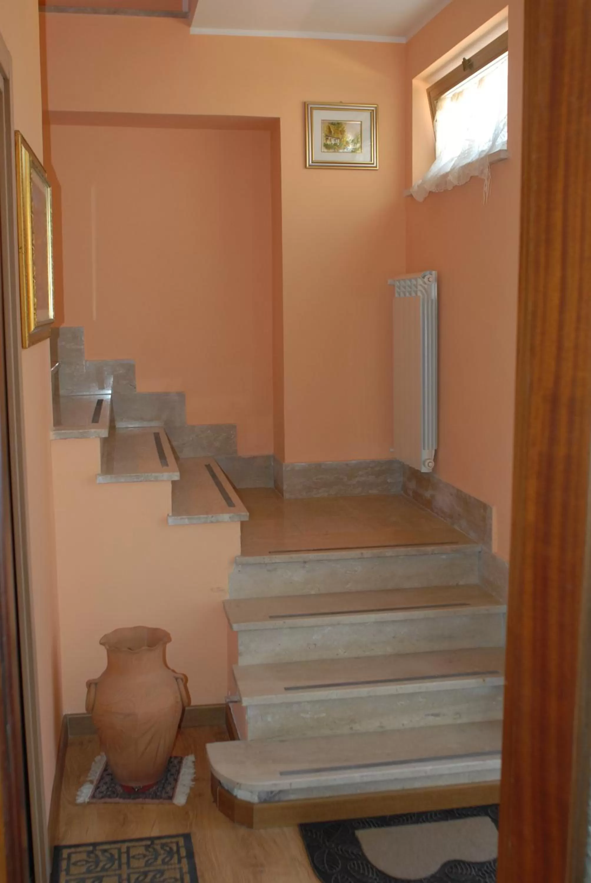 Facade/entrance in Dietro Piazza Maggiore