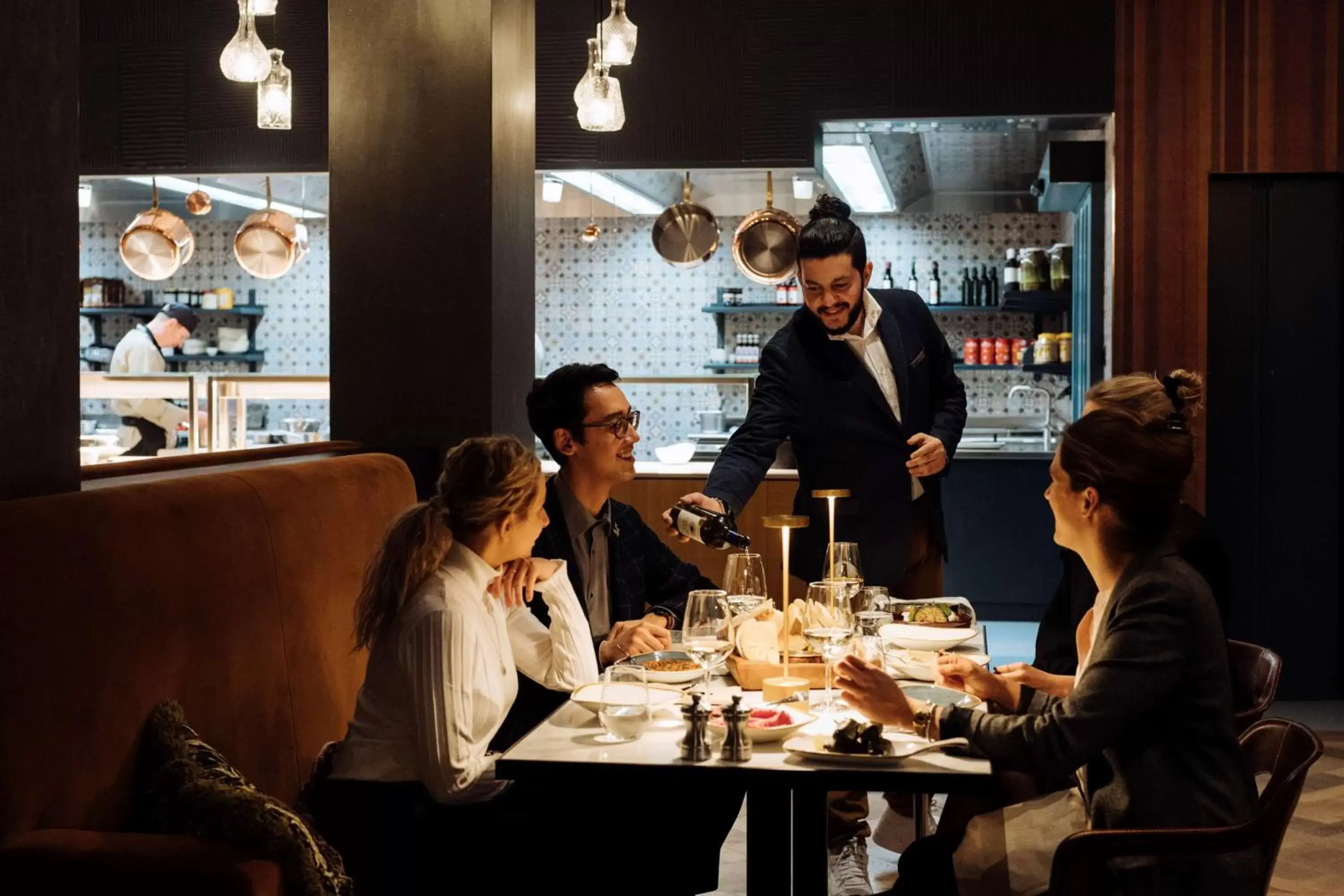 Restaurant/places to eat in Hyatt Regency Zurich Airport Circle Restaurant/places to eat in Hyatt Regency Zurich Airport Circle