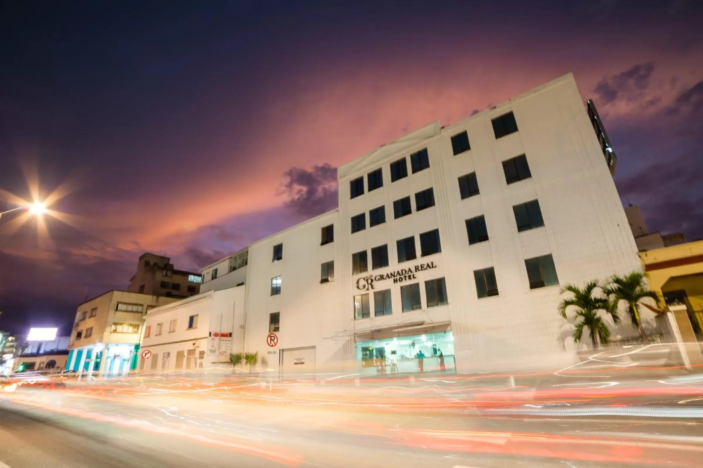 Facade/entrance, Property Building in Hotel Granada Real