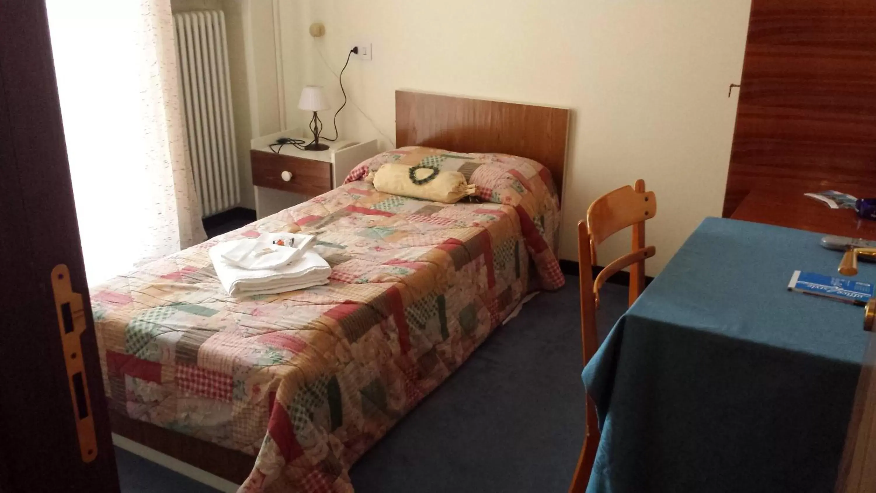 Single Room in Hotel Mirabeau