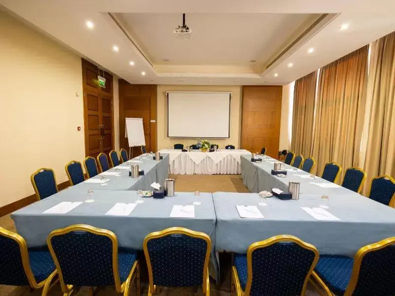 Meeting/conference room in Ajax Hotel