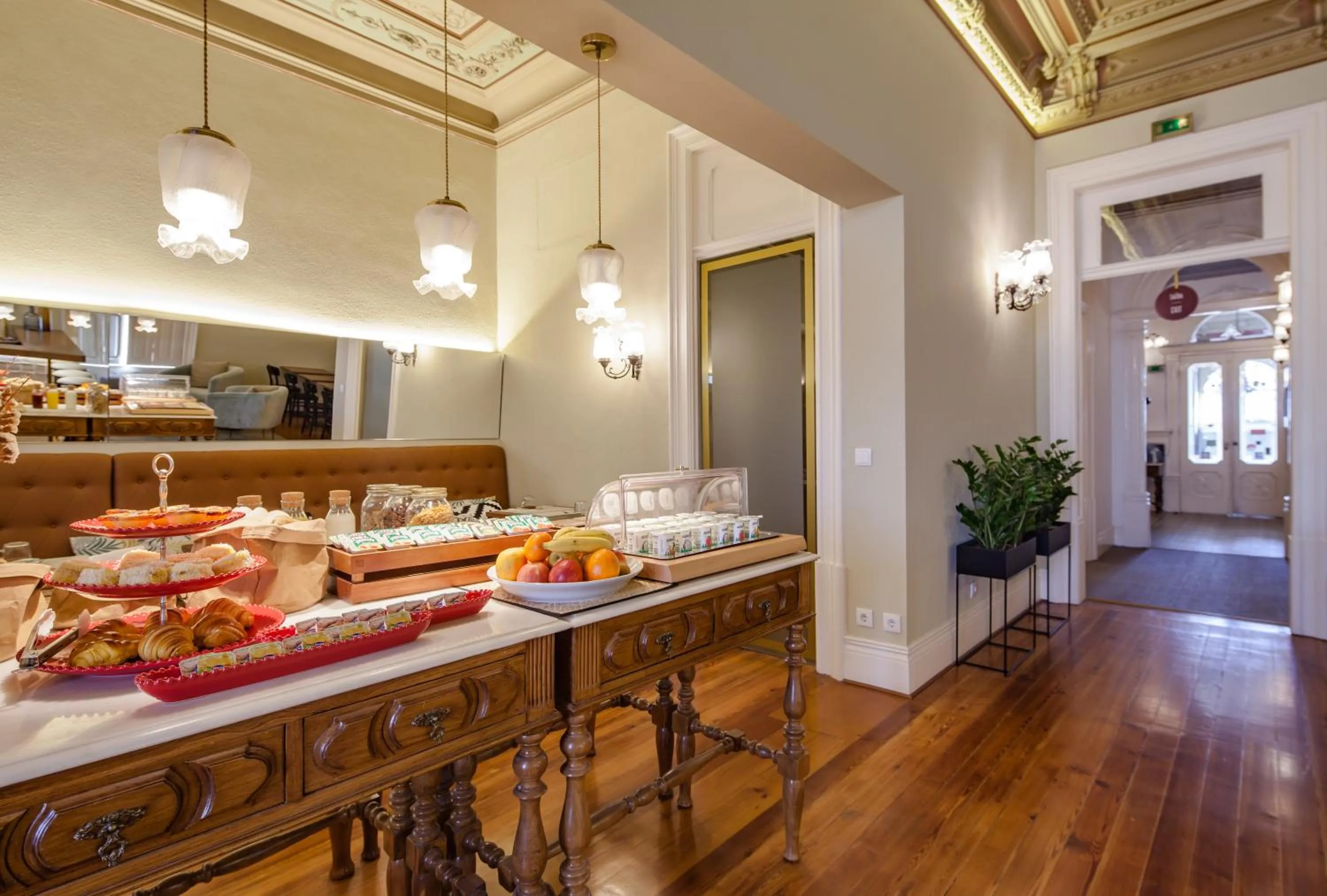 Buffet breakfast in The Rex Hotel Porto