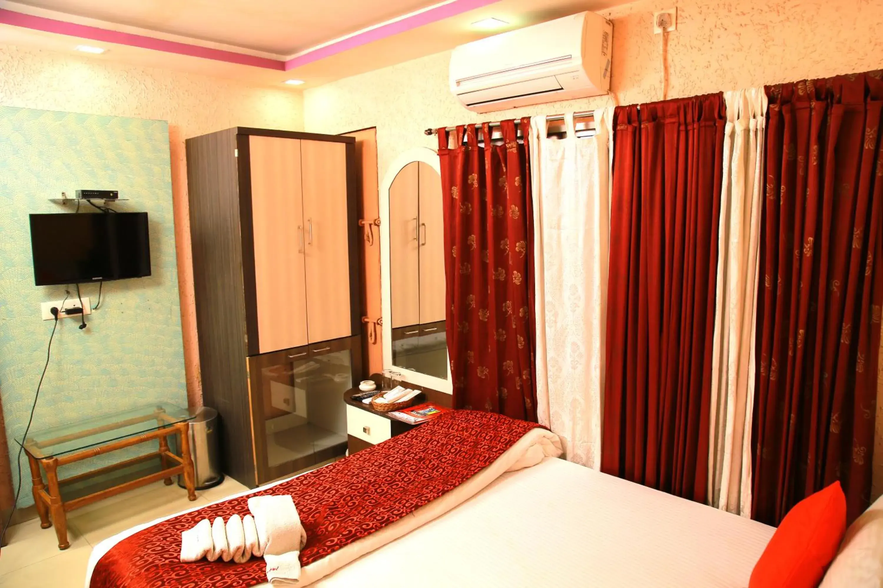 Bedroom, Bed in Babul Hotel