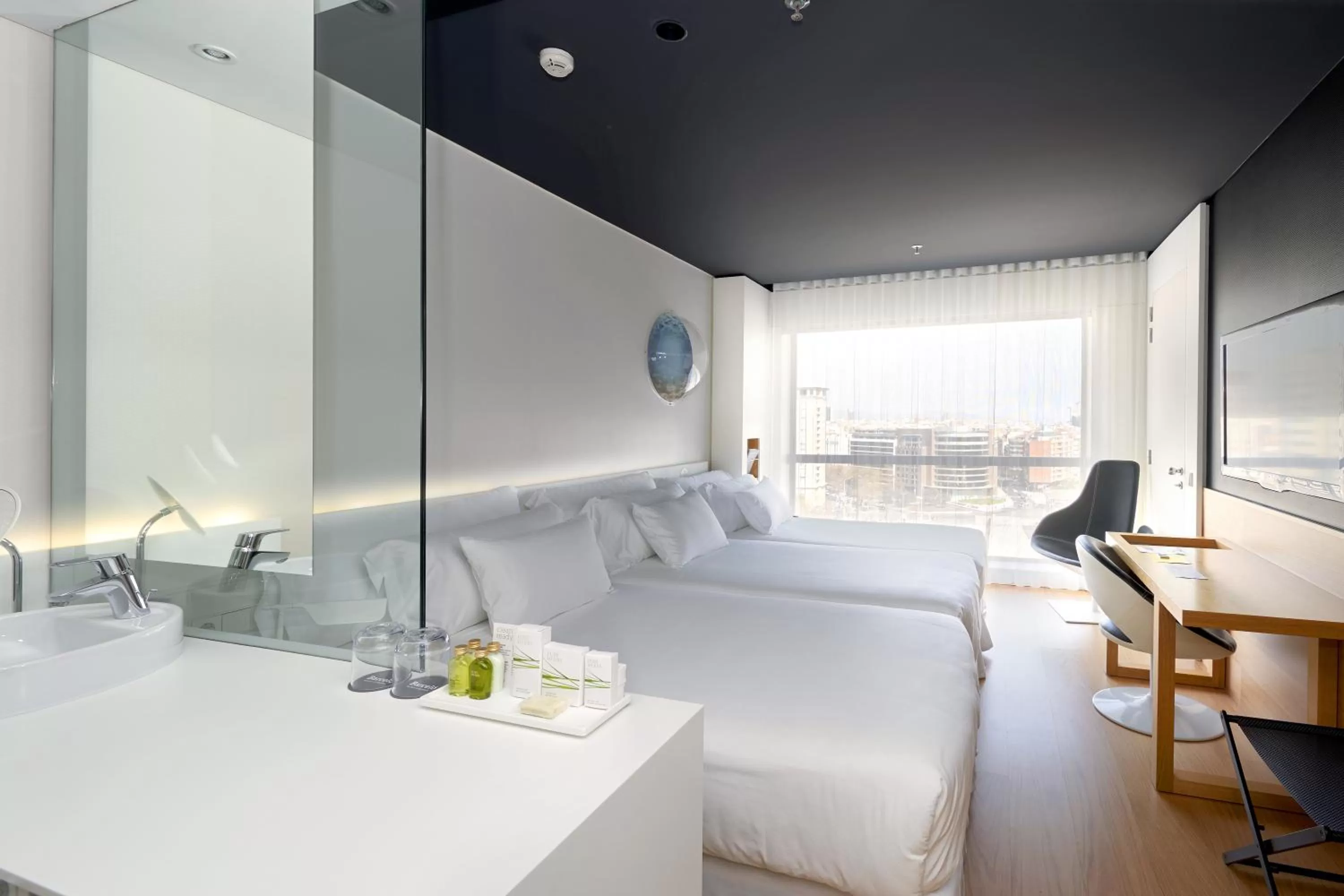 Photo of the whole room, Bed in Barceló Sants