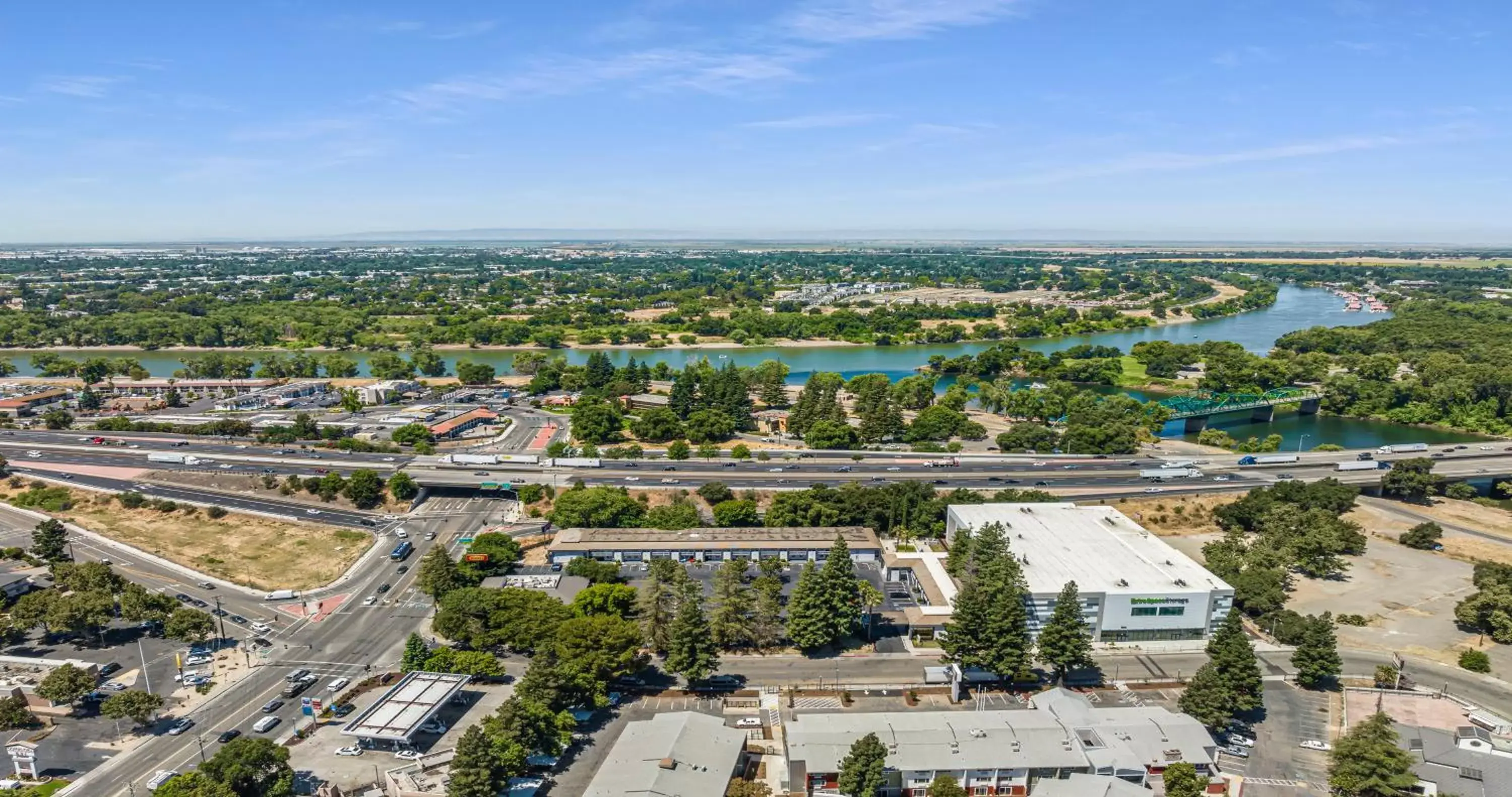 View (from property/room), Bird's-eye View in SureStay Plus Hotel by Best Western Sacramento North