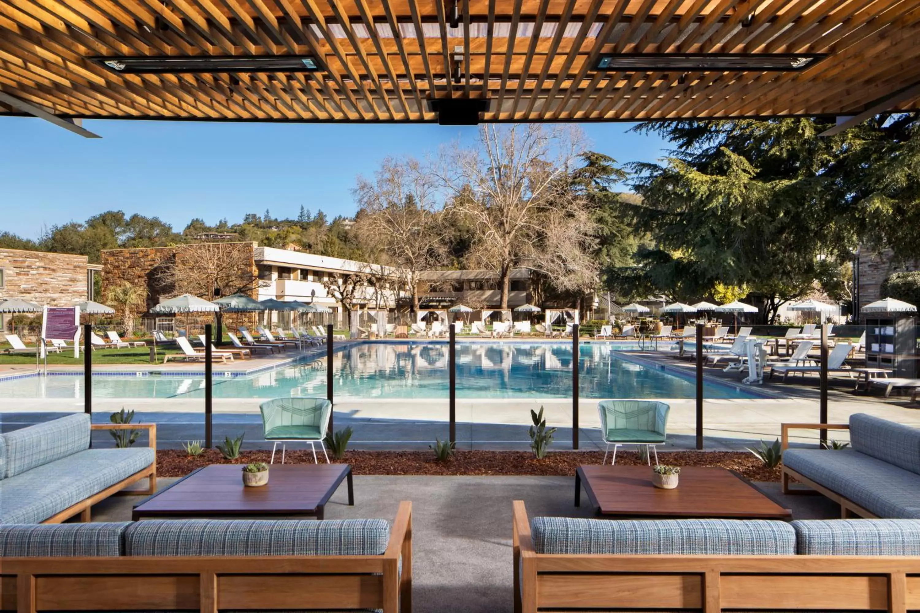 Dining area, Swimming Pool in Flamingo Resort & Spa
