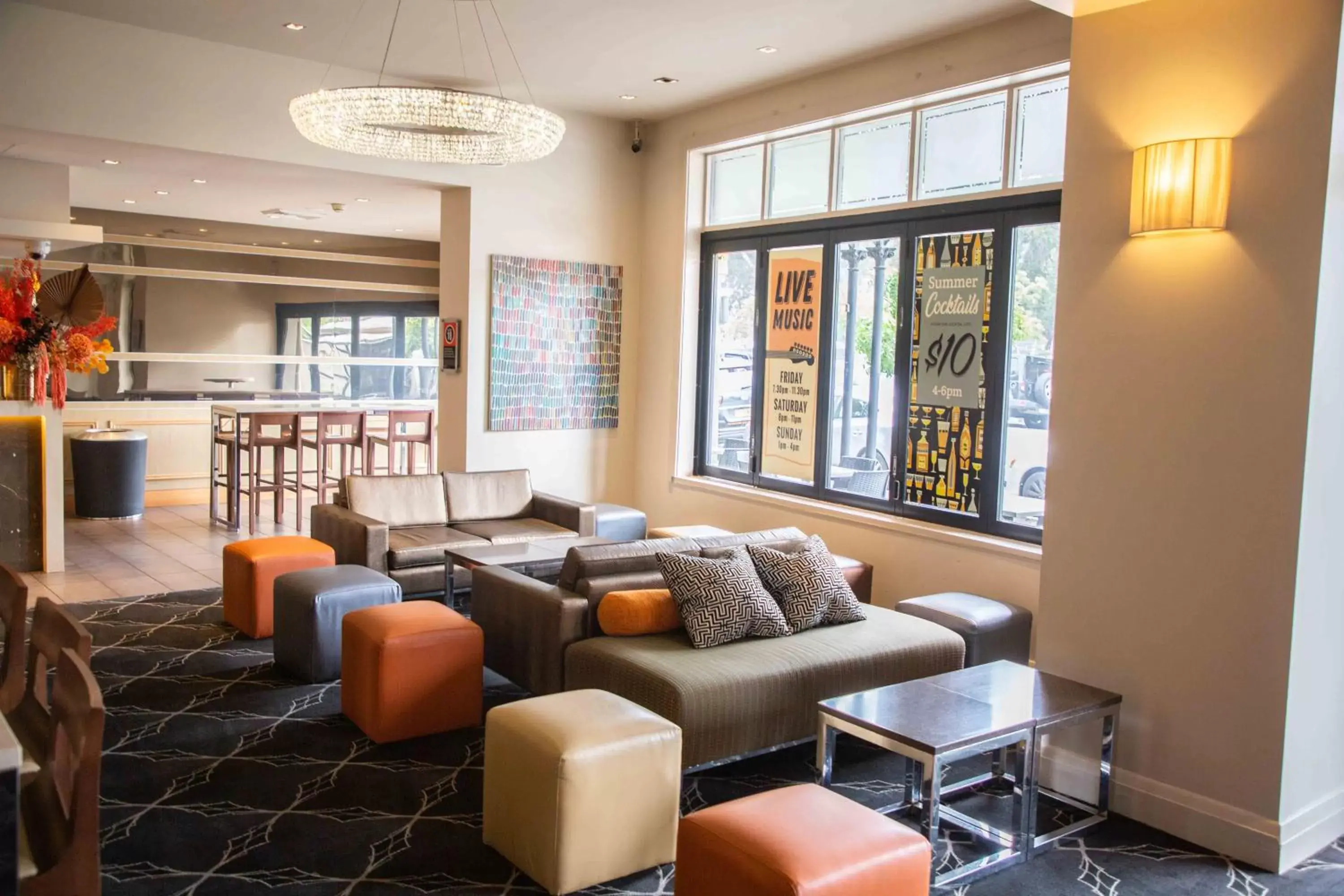 Lounge or bar, Seating Area in Royal Hotel Randwick