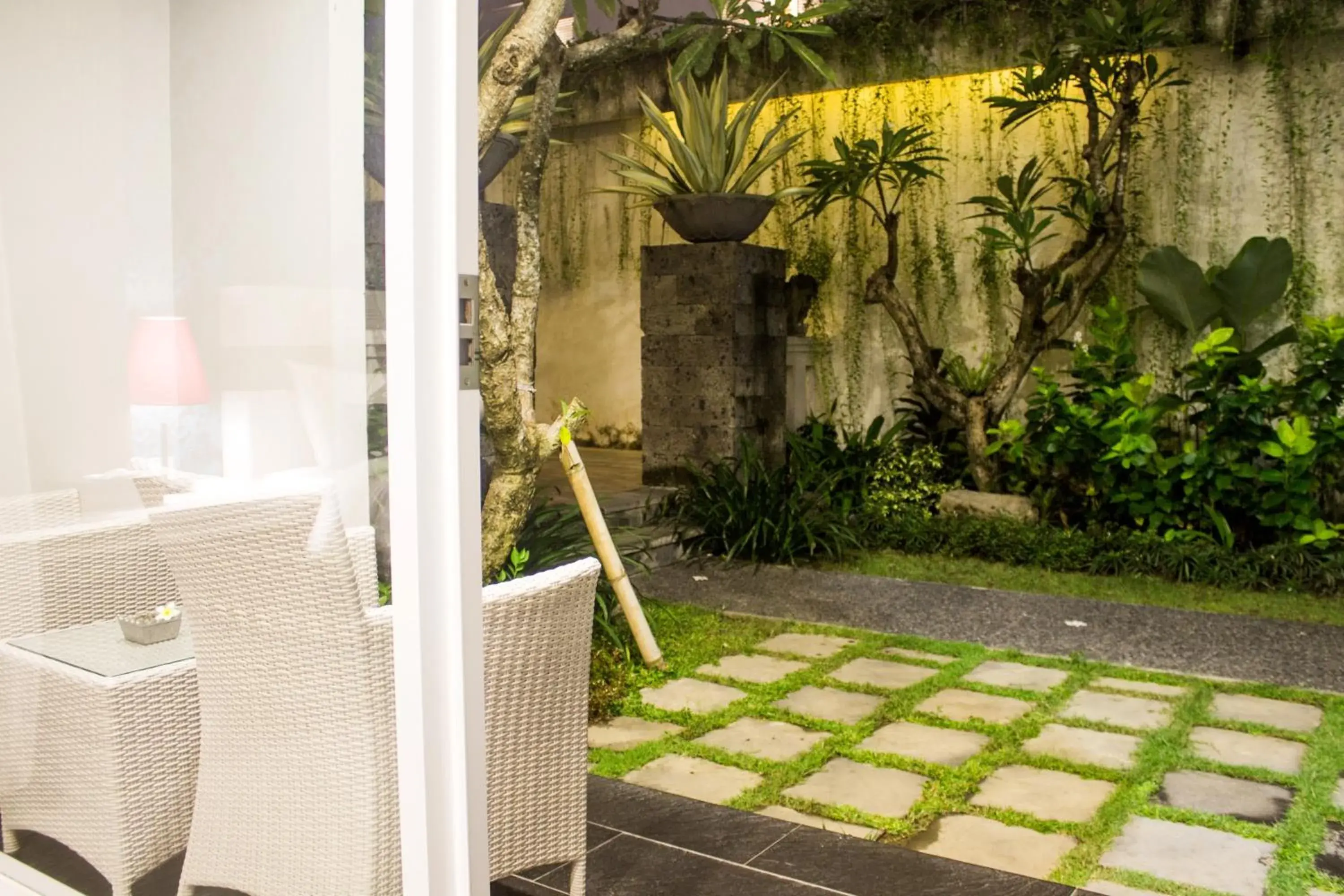 Garden view, Bathroom in Transera Kamini Legian Hotel