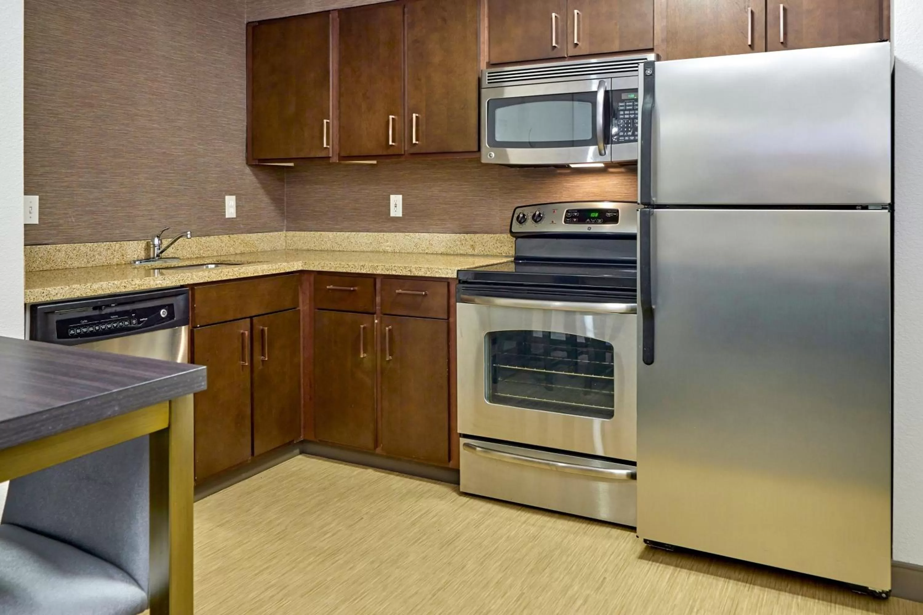Kitchen or kitchenette in Residence Inn Eugene Springfield