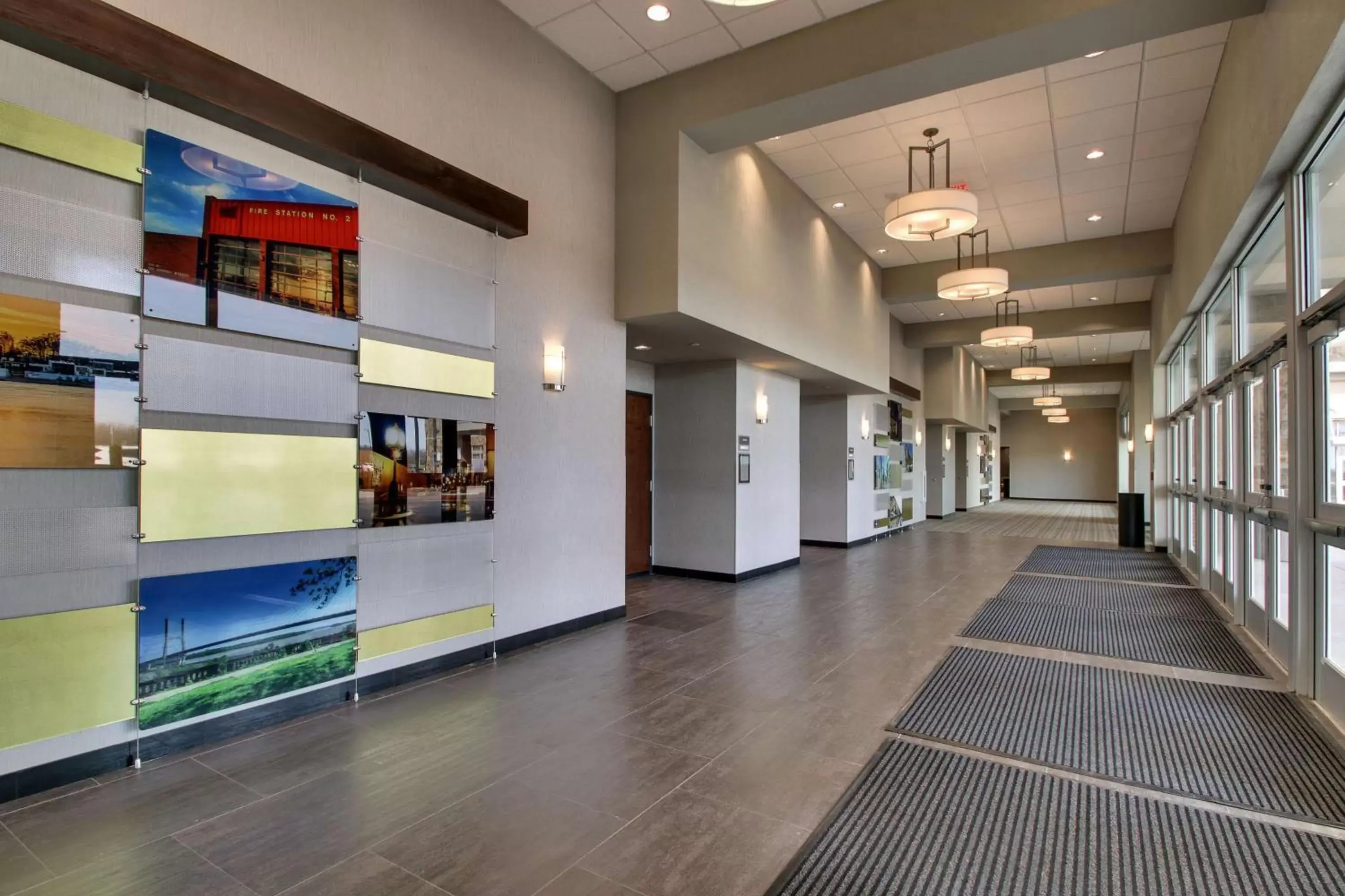 Lobby or reception in Drury Plaza Hotel Cape Girardeau Conference Center