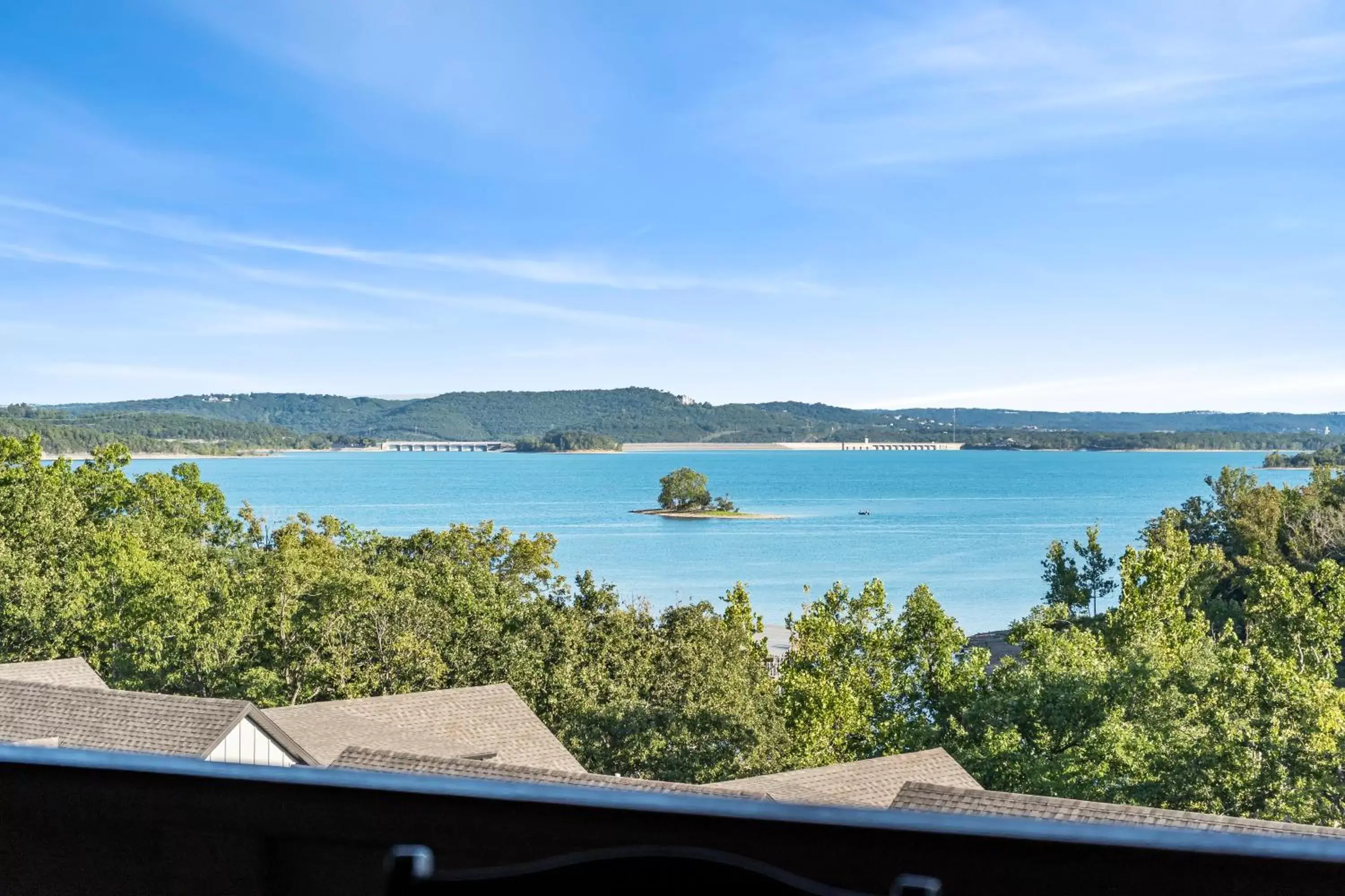 Lake view in Table Rock Resorts at Indian Point