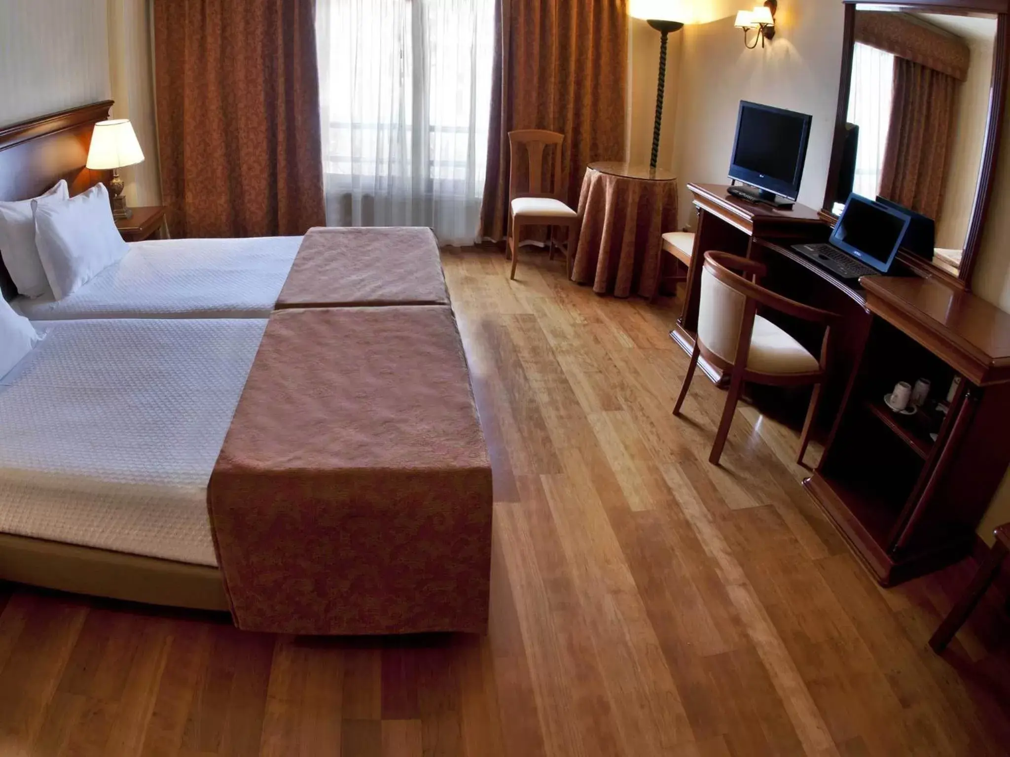 Photo of the whole room, Bed in TURIM Lisboa Hotel