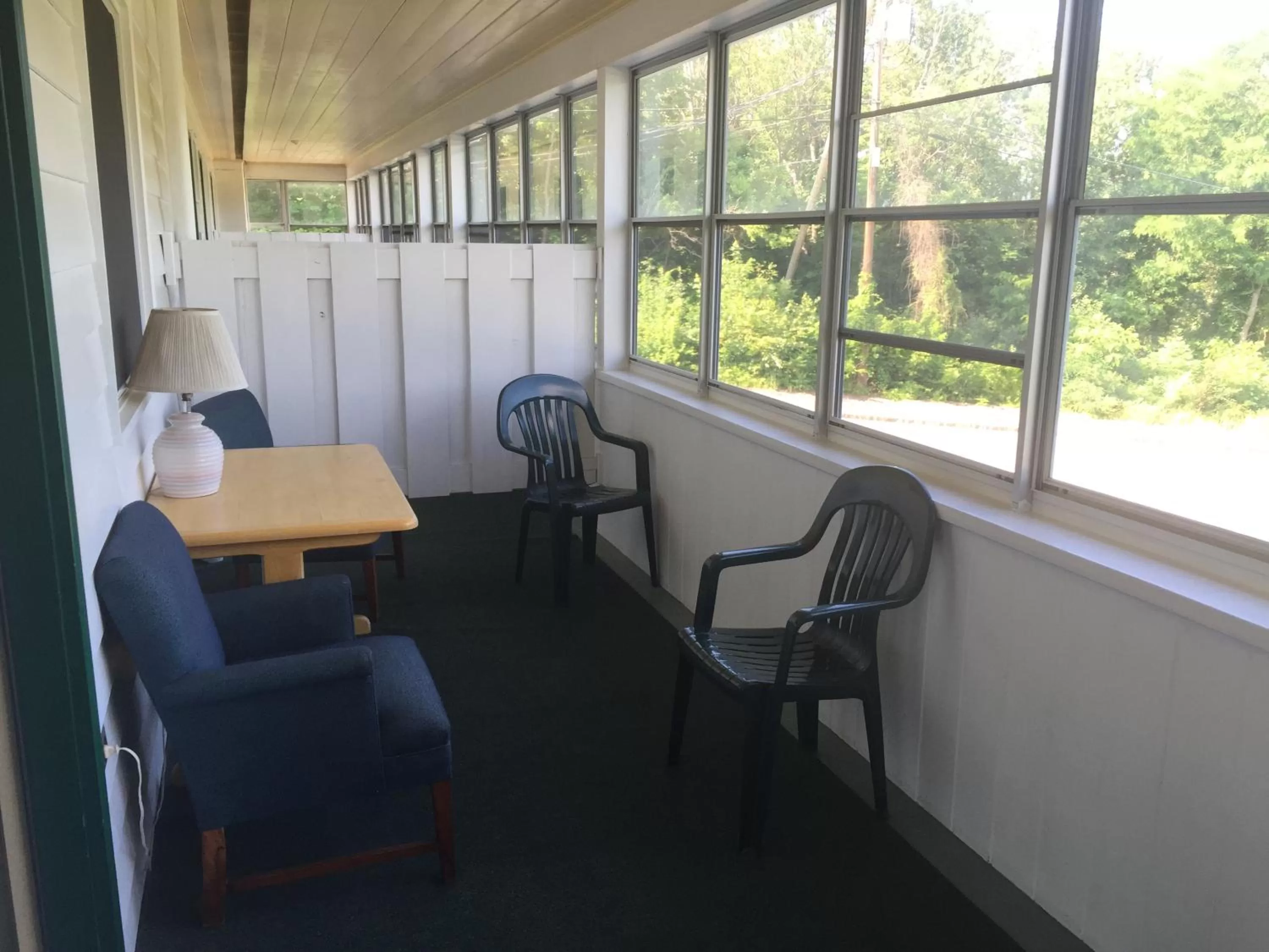 Day in Briarcliff Motel