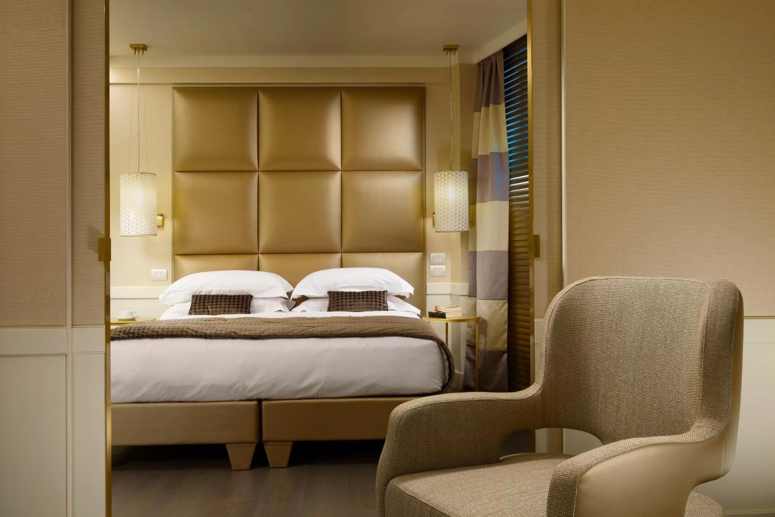 Bed in Ponte Vecchio Suites & Spa