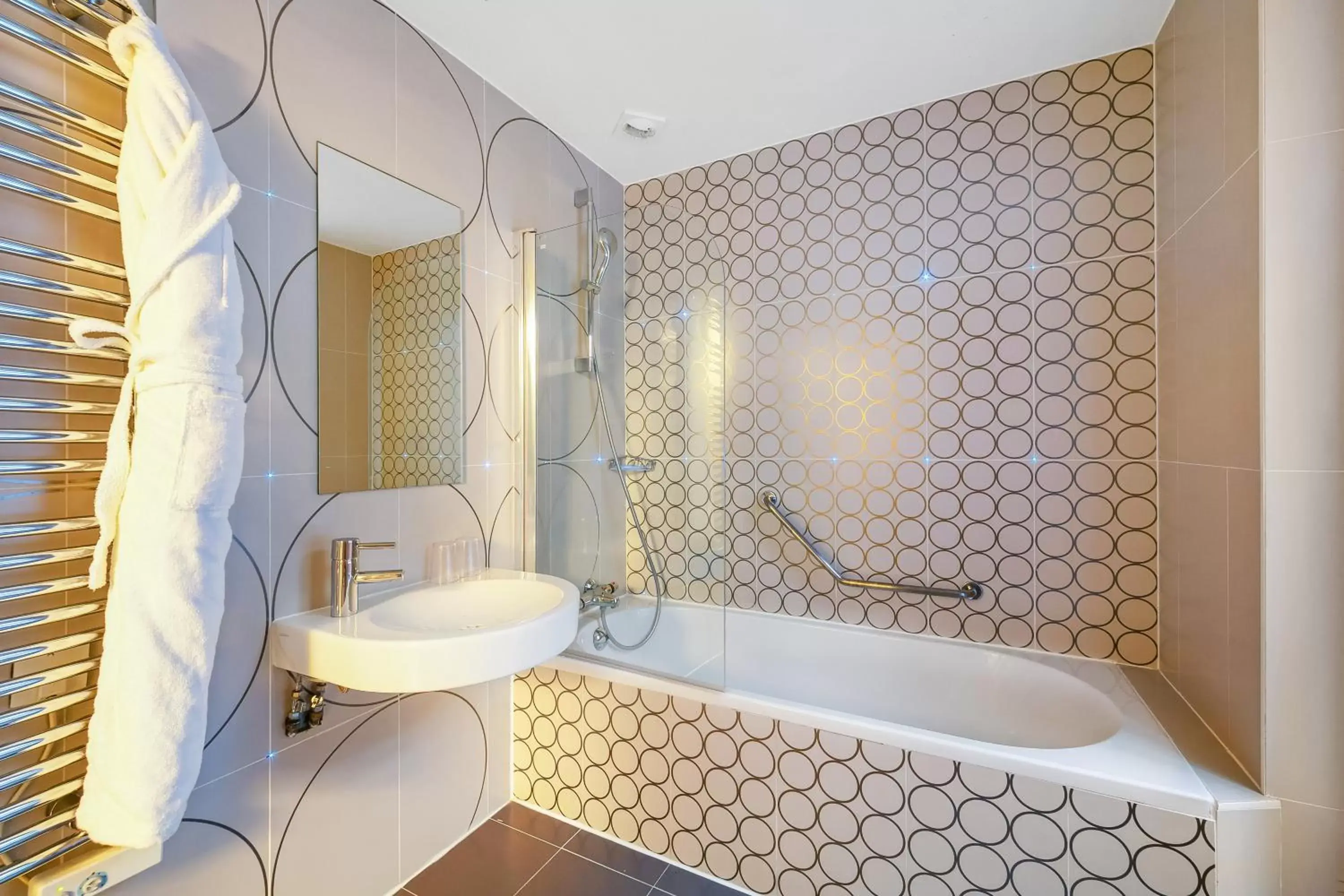 Shower, Bathroom in Five Boutique Hotel Paris Quartier Latin