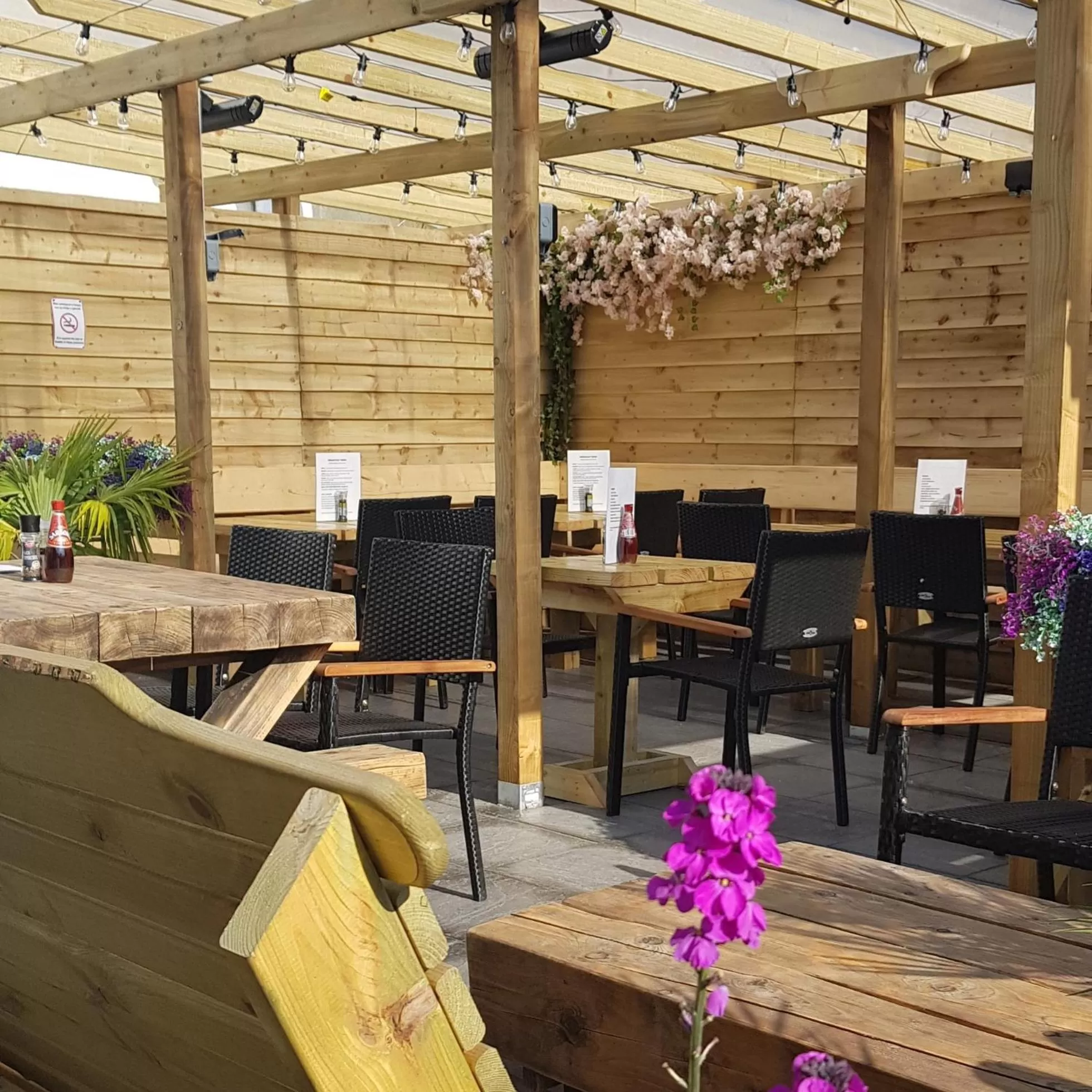 Garden in The Dolphin Hotel & Restaurant