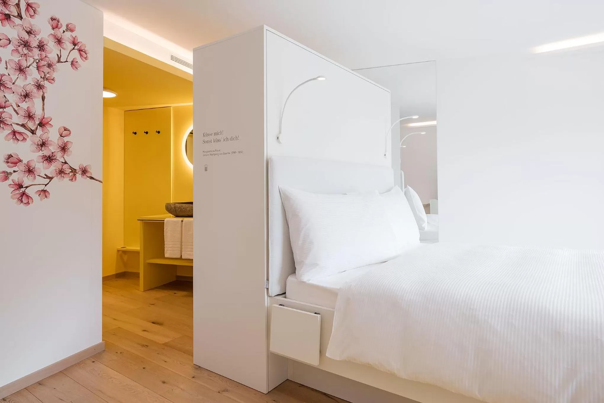 Photo of the whole room, Bed in Neuro Campus Hotel