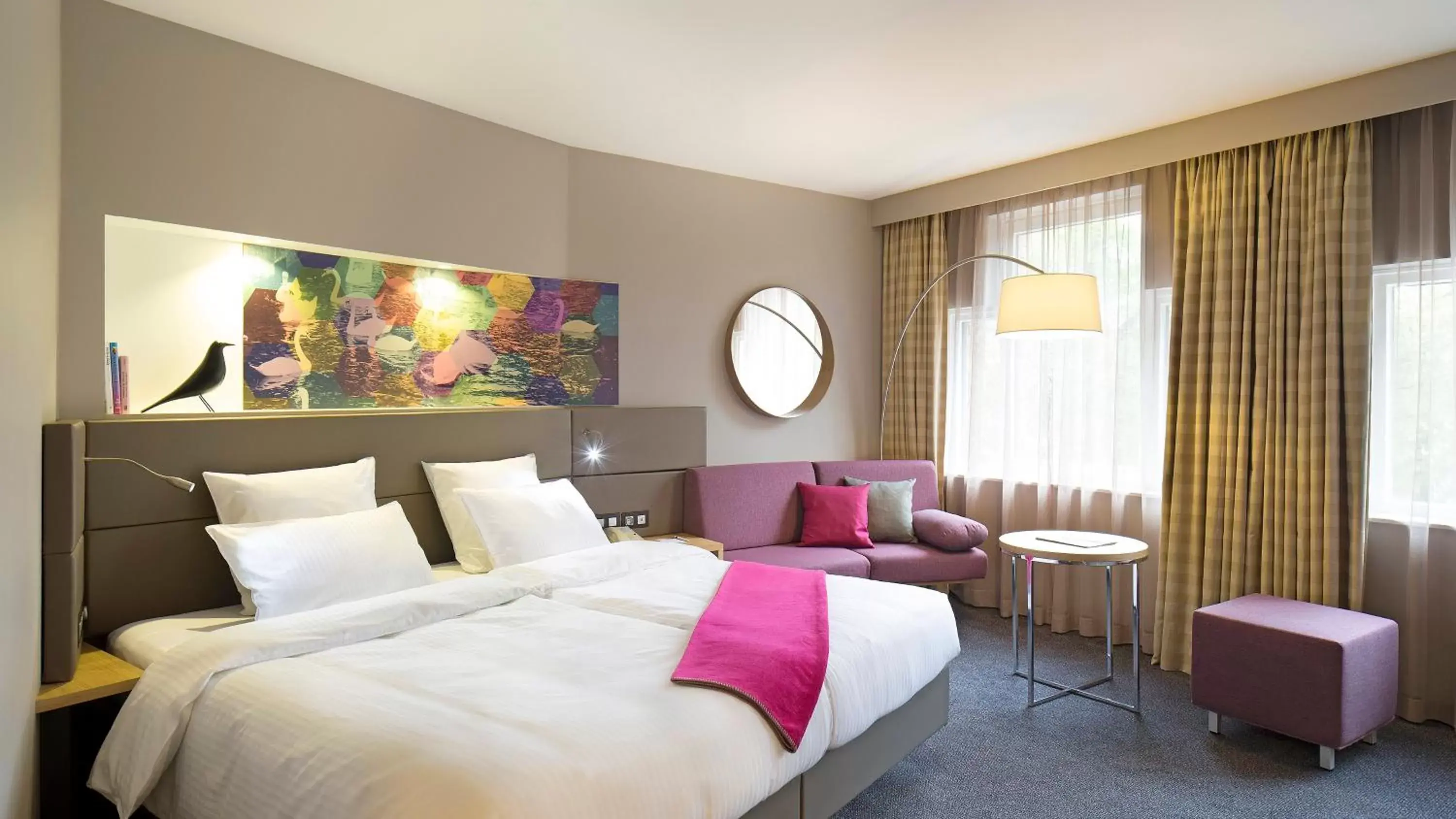 Photo of the whole room, Bed in Crowne Plaza Hotel Brugge, an IHG Hotel