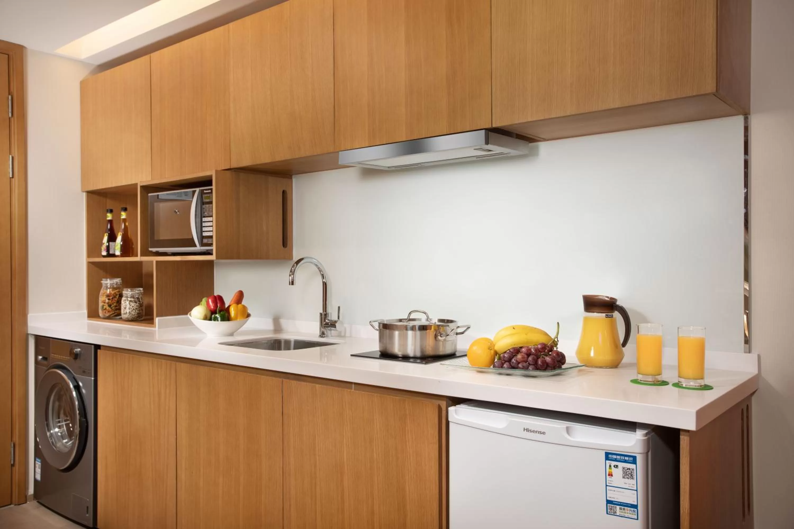 Photo of the whole room in Holiday Inn Shanghai Hongqiao Central, an IHG Hotel