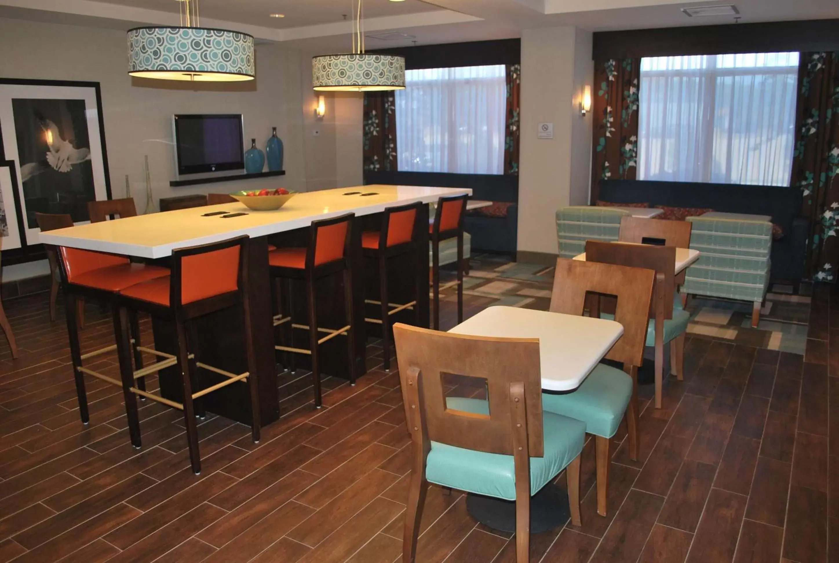 Dining area, Restaurant/Places to Eat in Hampton Inn By Hilton Shreveport Airport, La