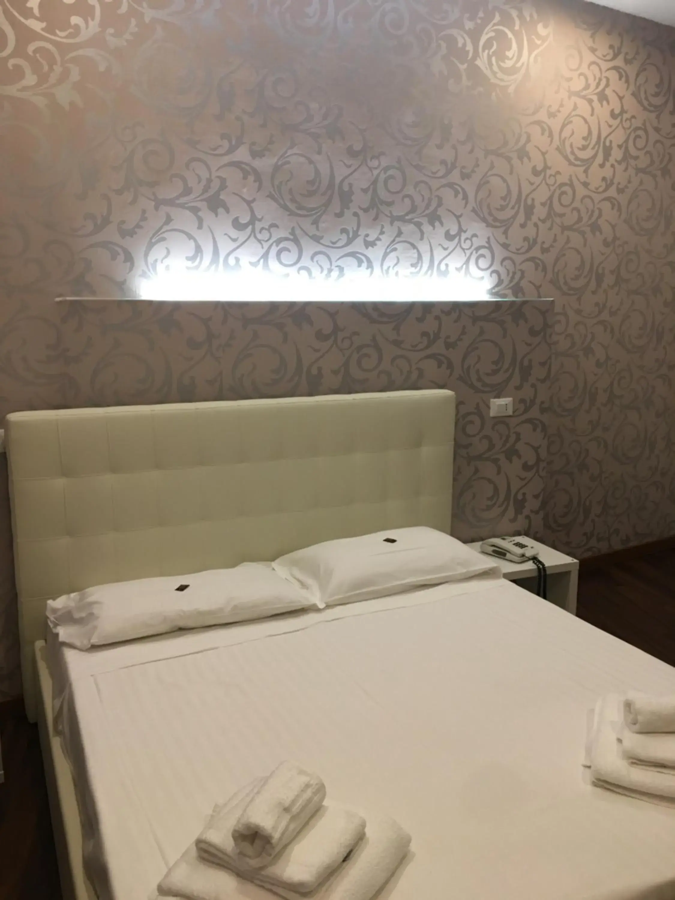 Bed in Antico Hotel Moderno