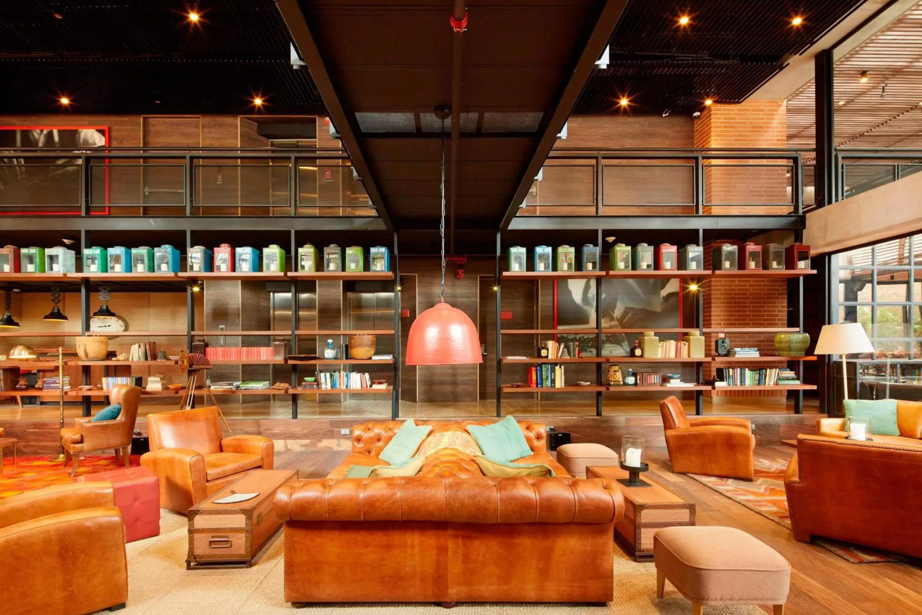 Lounge or bar in The Artisan D.C. Hotel, Autograph Collection