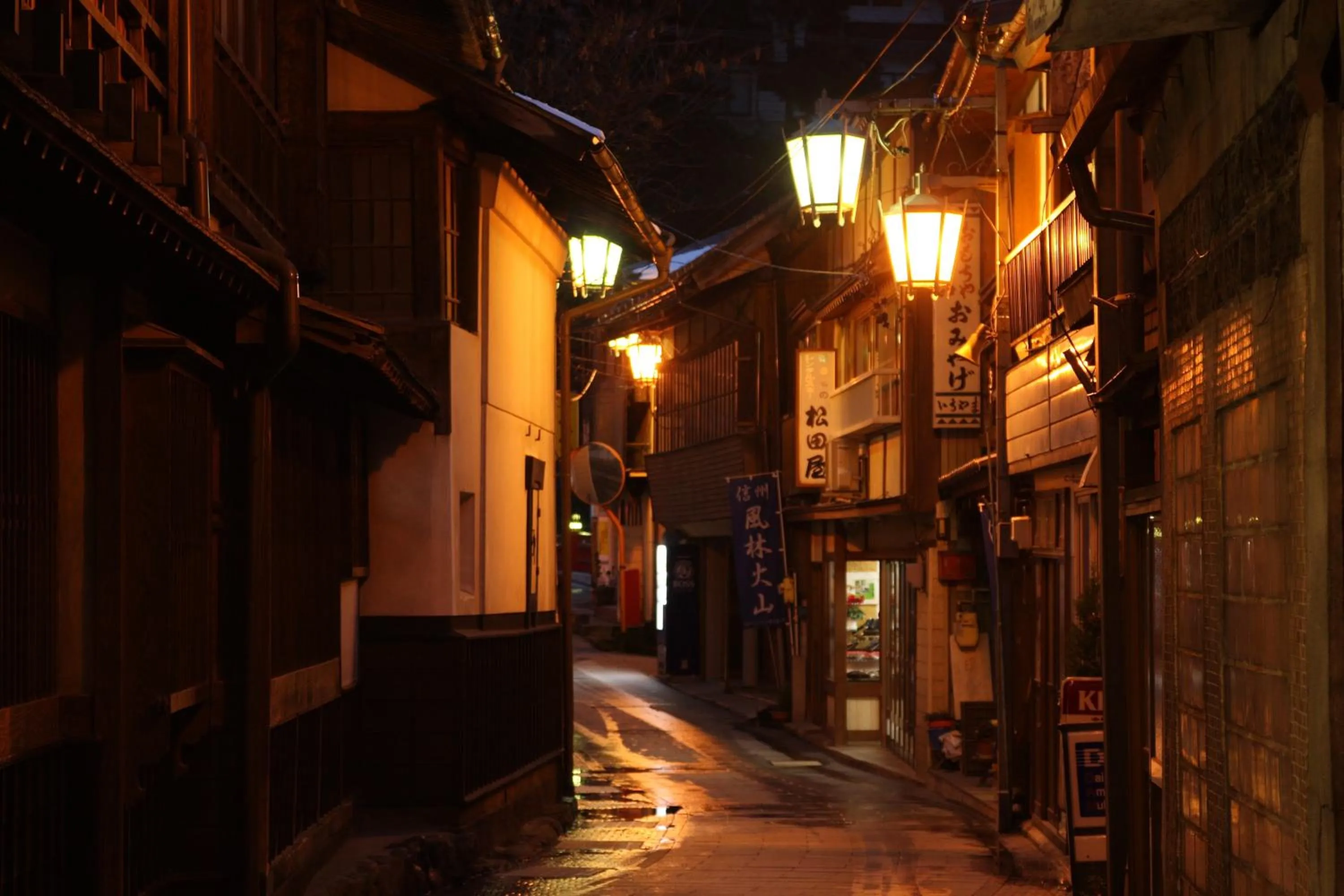 Area and facilities in Sakaeya