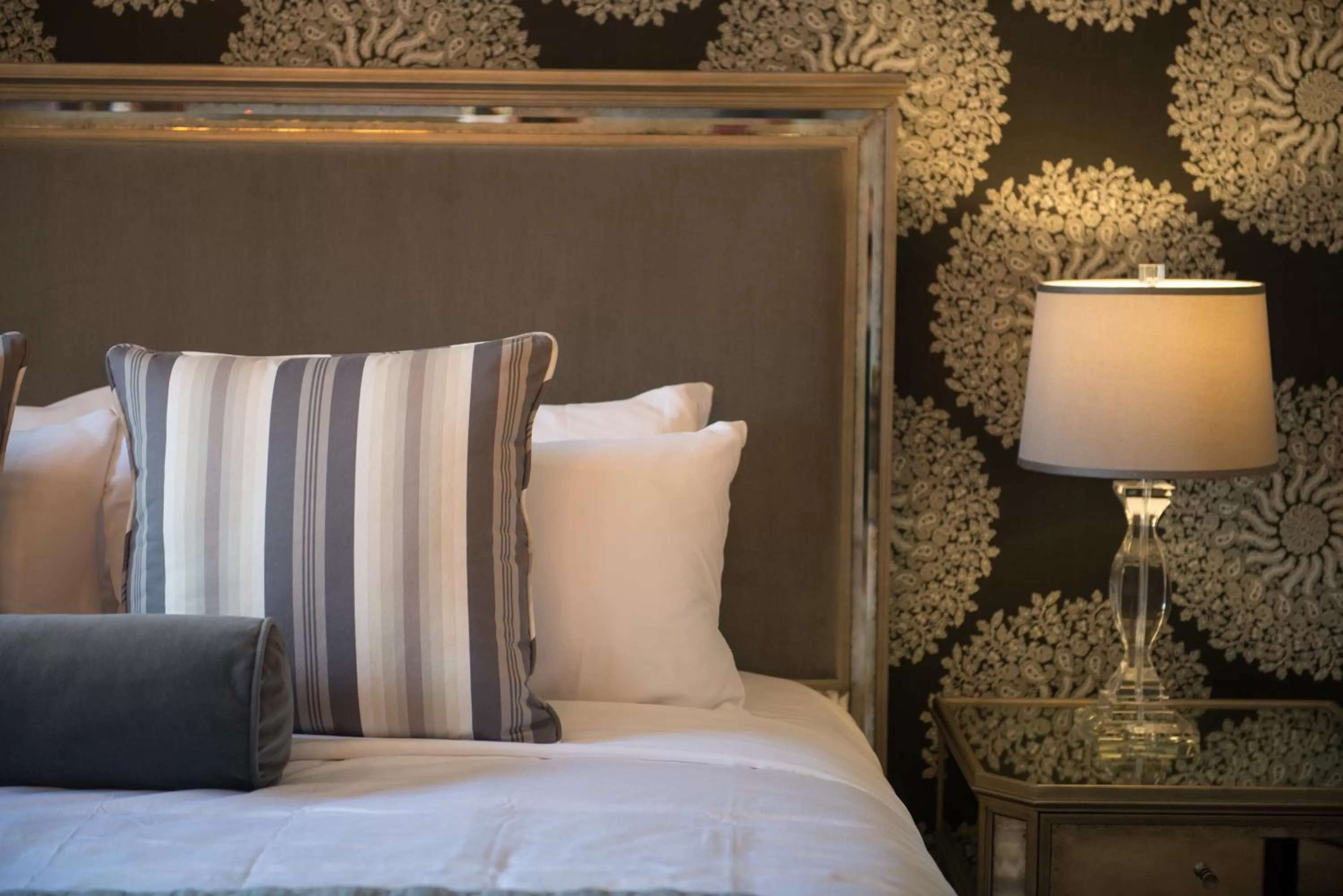 Bed in Serenity Inn Newport