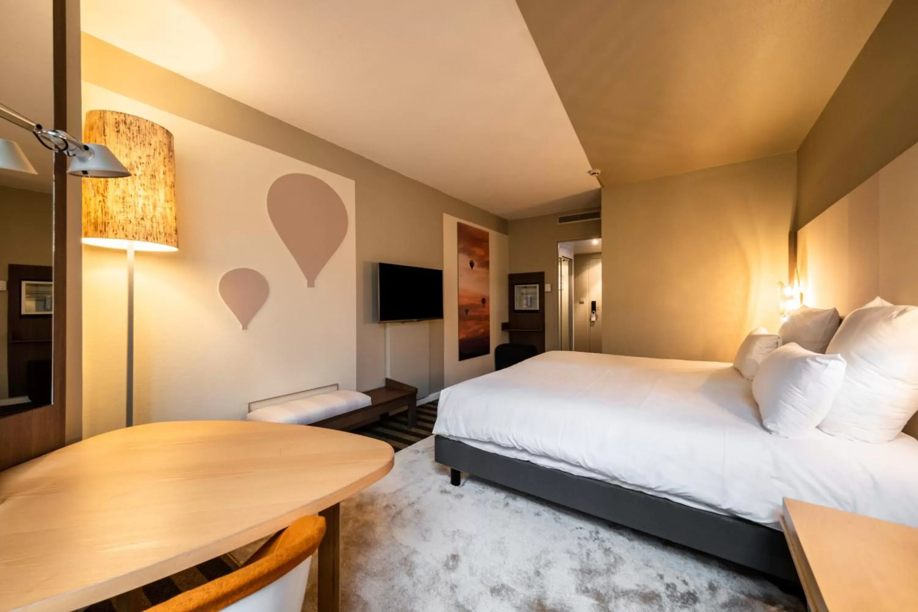 Bedroom, Bed in Mercure Grenoble Meylan