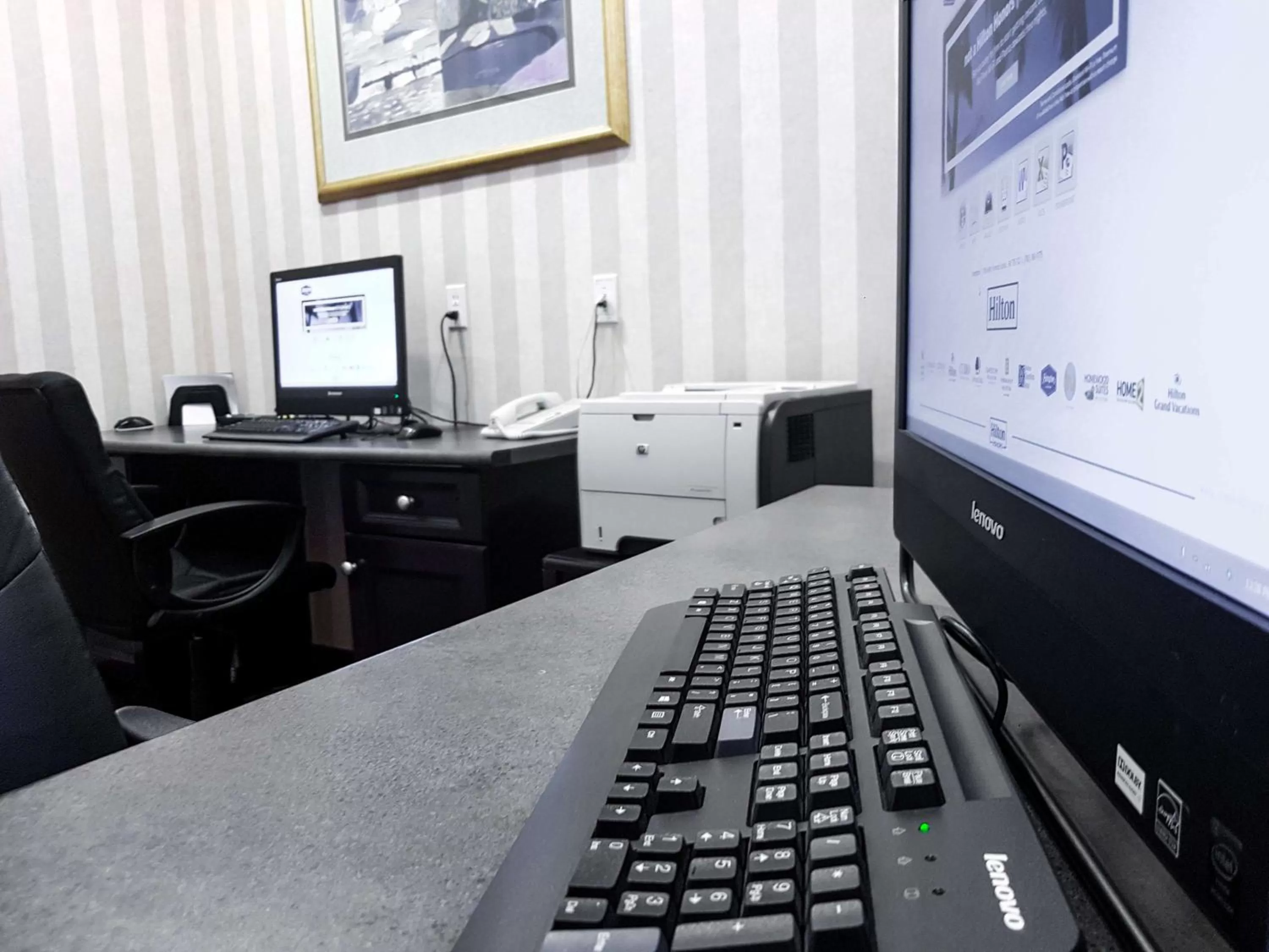 Business facilities in Hampton Inn & Suites by Hilton Edmonton International Airport