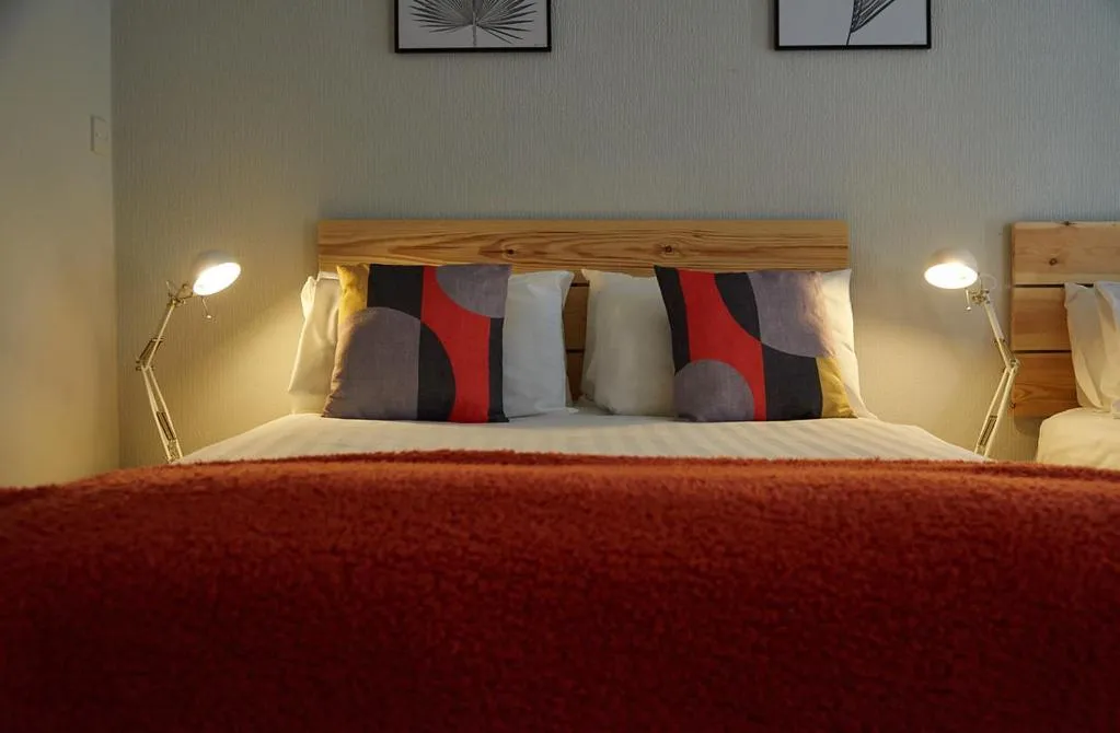 Bed in Kenilworth Hotel