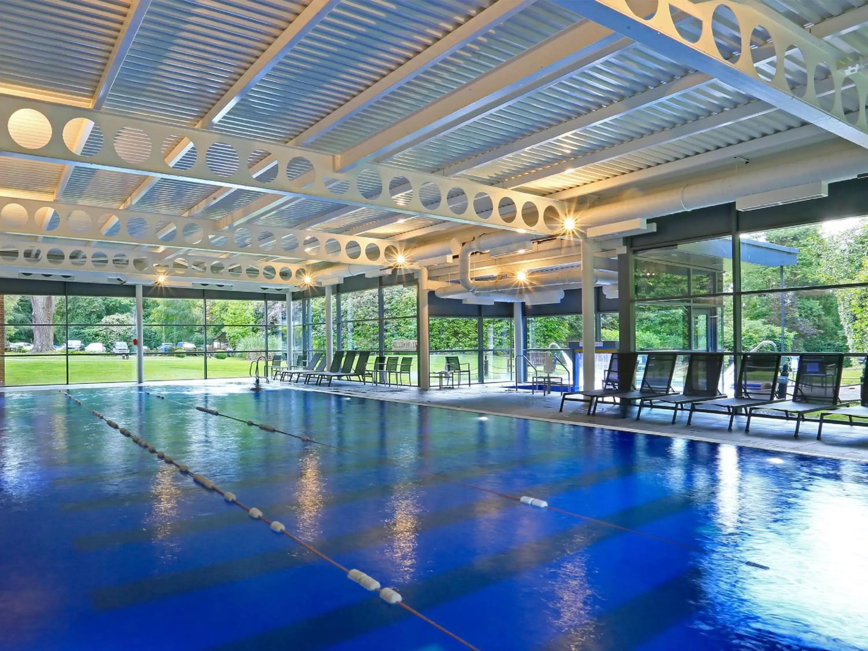 Swimming Pool in Macdonald Berystede Hotel & Spa