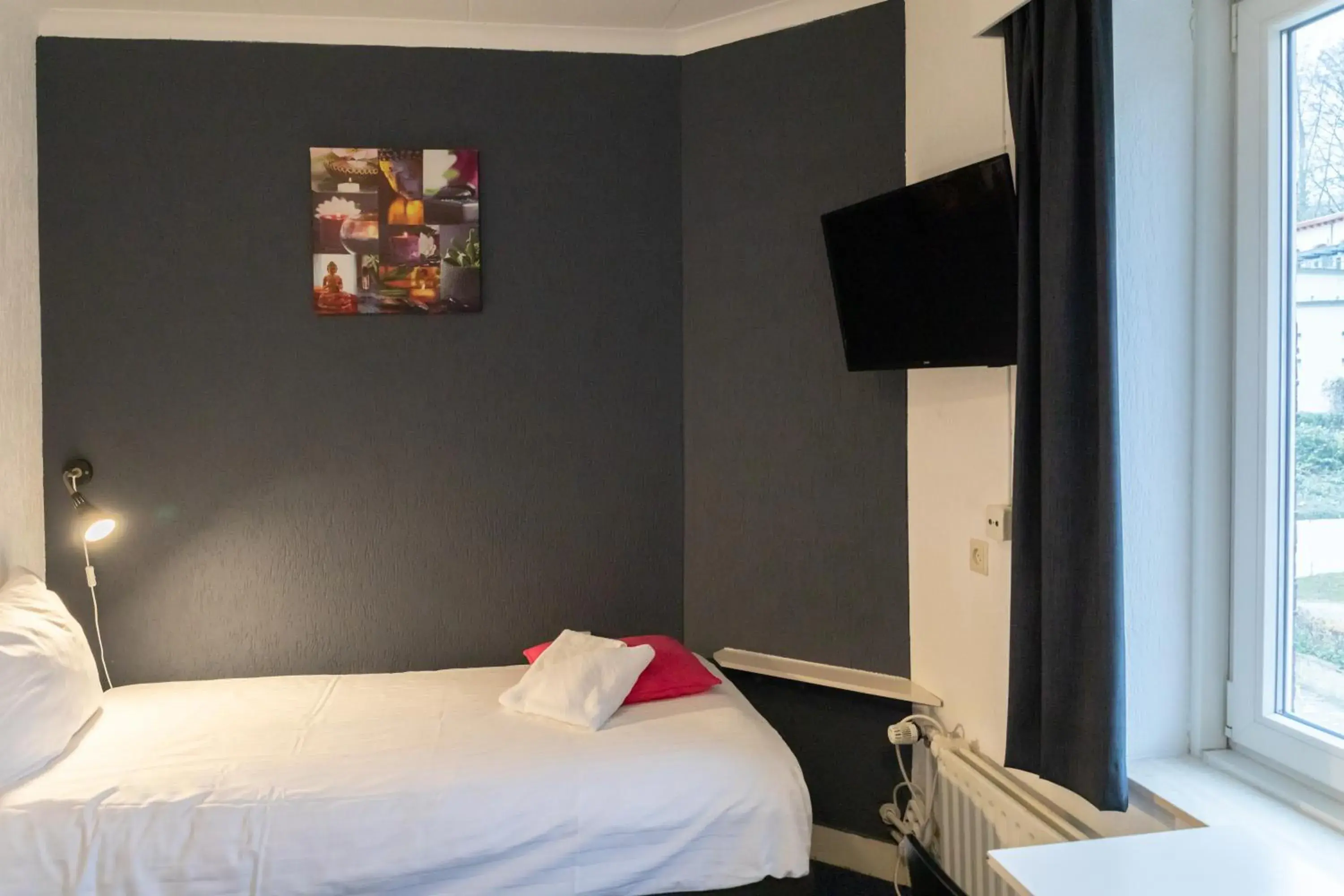 Photo of the whole room, Bed in Huis Ter Geul