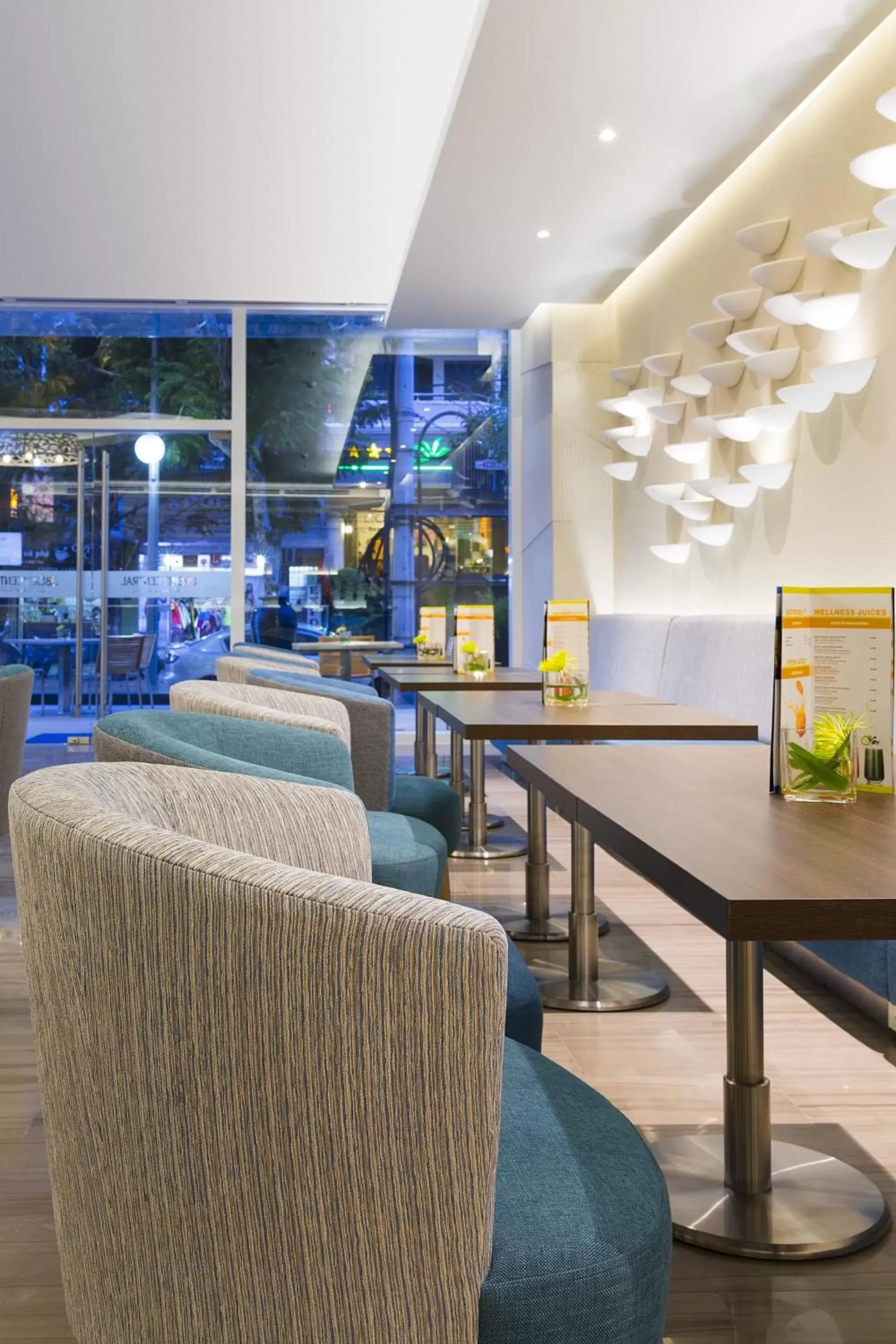 Lobby or reception, Lounge/Bar in Liberty Central Nha Trang Hotel