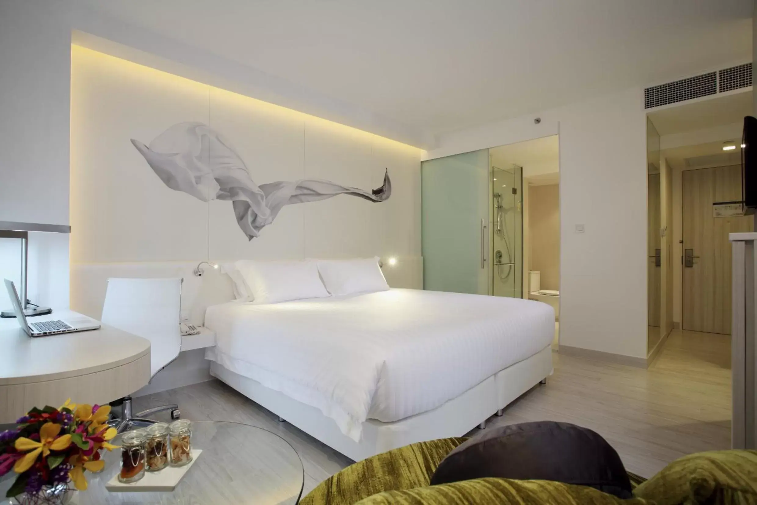 Bedroom, Bed in Centara Watergate Pavillion Hotel Bangkok