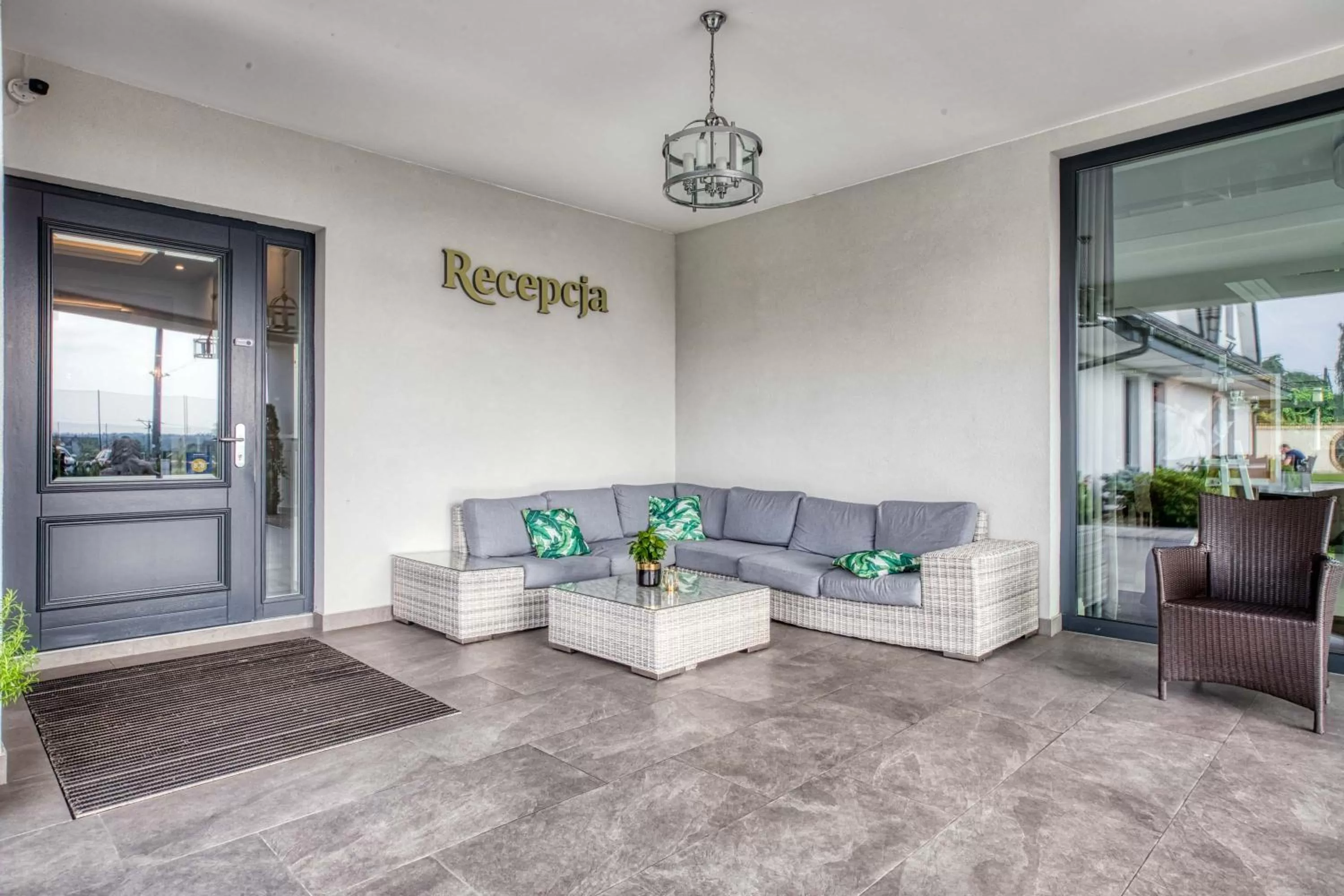 Facade/entrance in Hotel Biały Dom