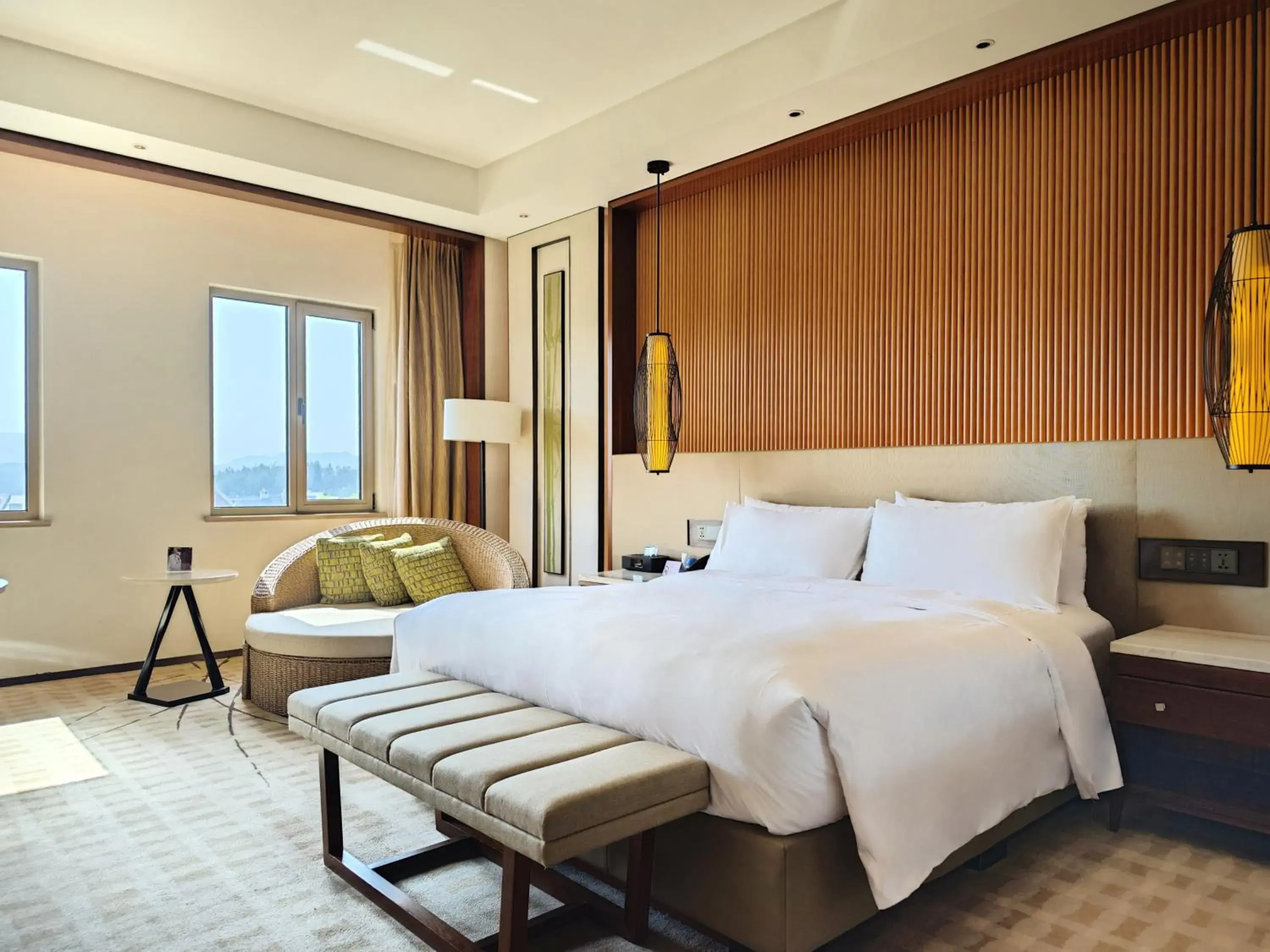 Photo of the whole room, Bed in JW Marriott Hotel Zhejiang Anji