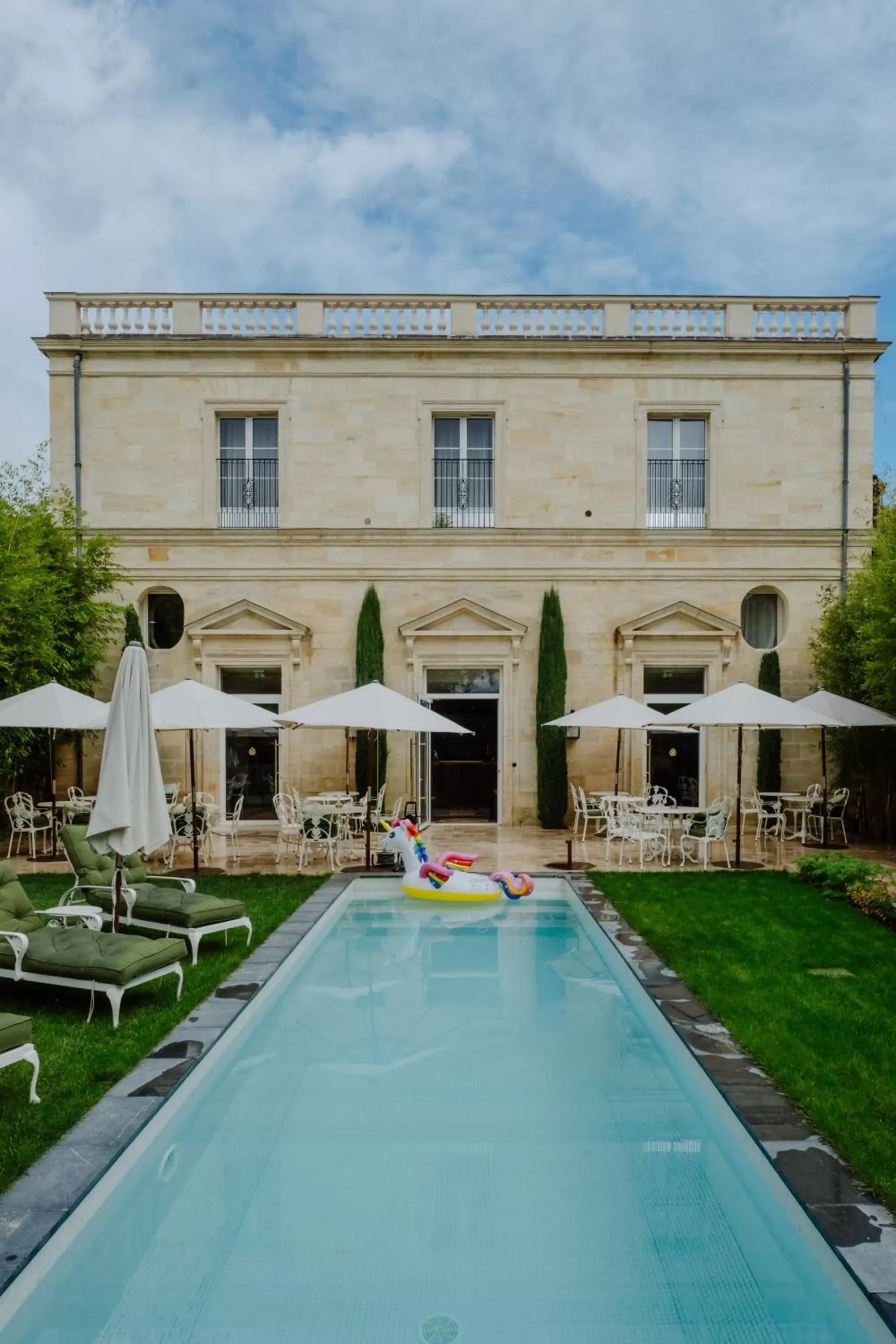 Swimming Pool in Hôtel Maison Pavlov