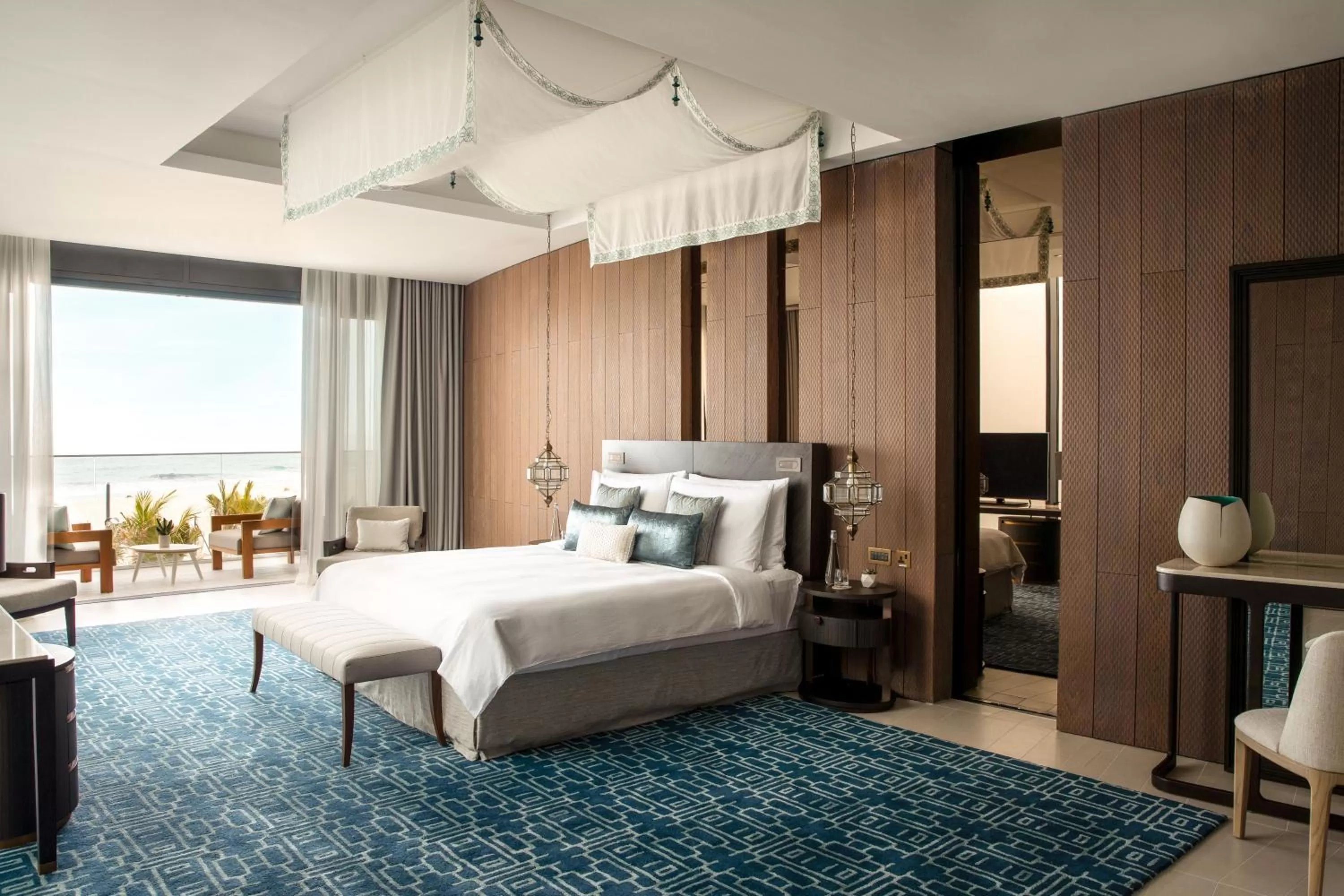 Bedroom, Bed in Jumeirah Saadiyat Island Abu Dhabi