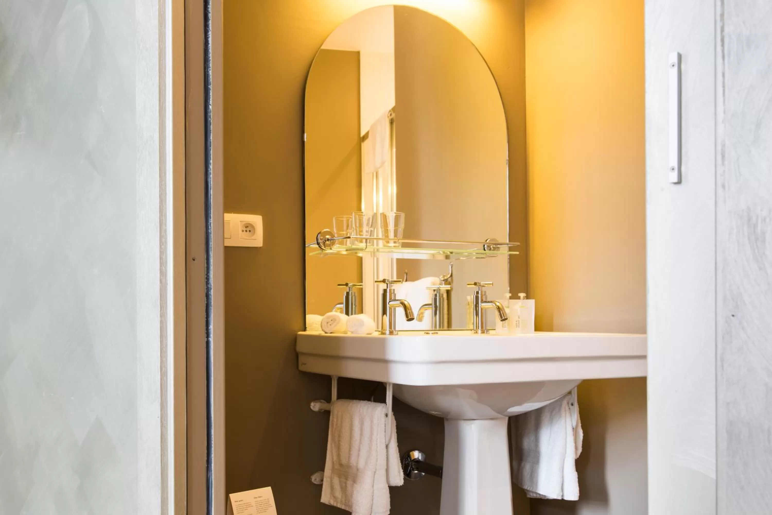 Bathroom in BnB City