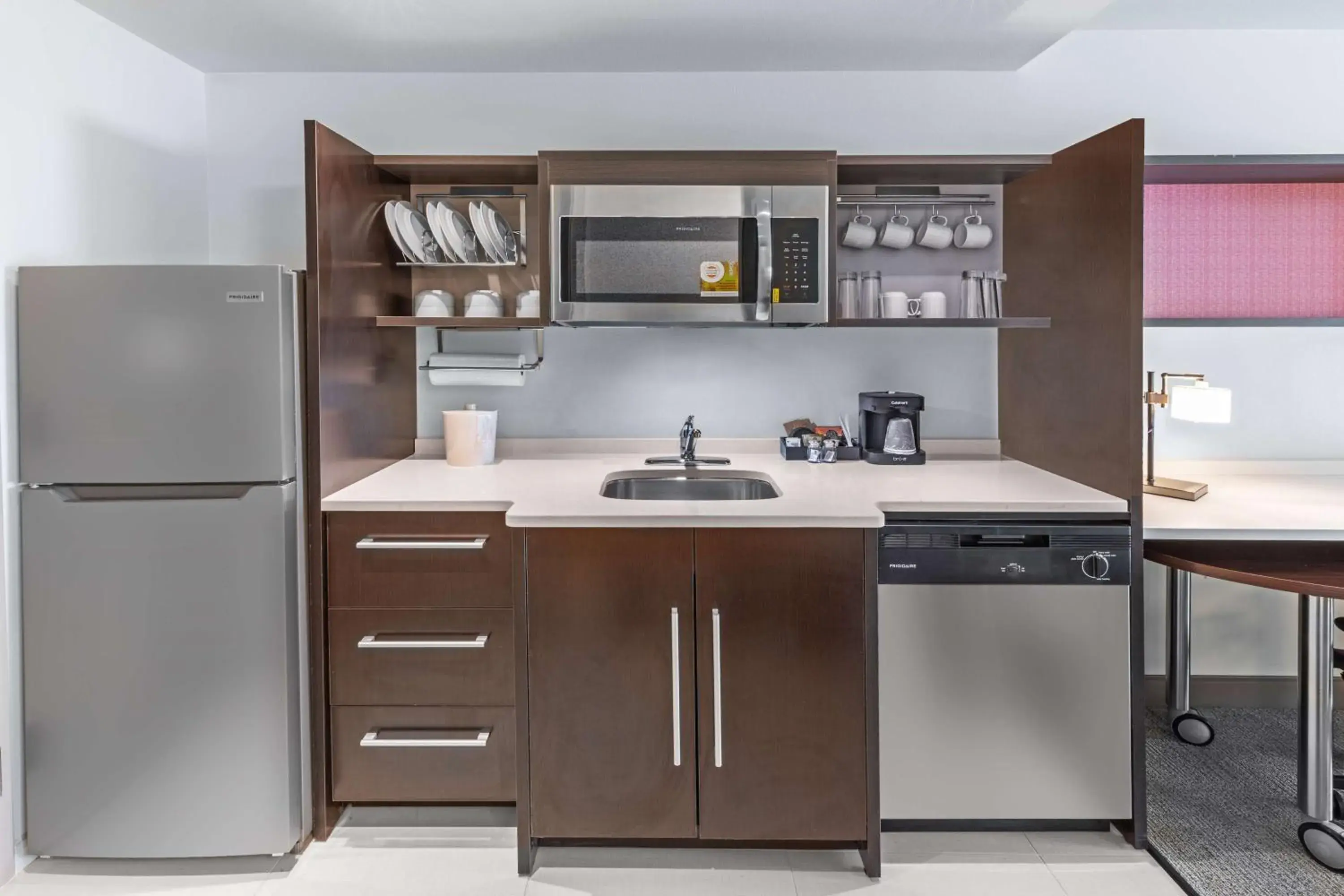 Kitchen or kitchenette, Kitchen/Kitchenette in Home2 Suites by Hilton Laredo, TX
