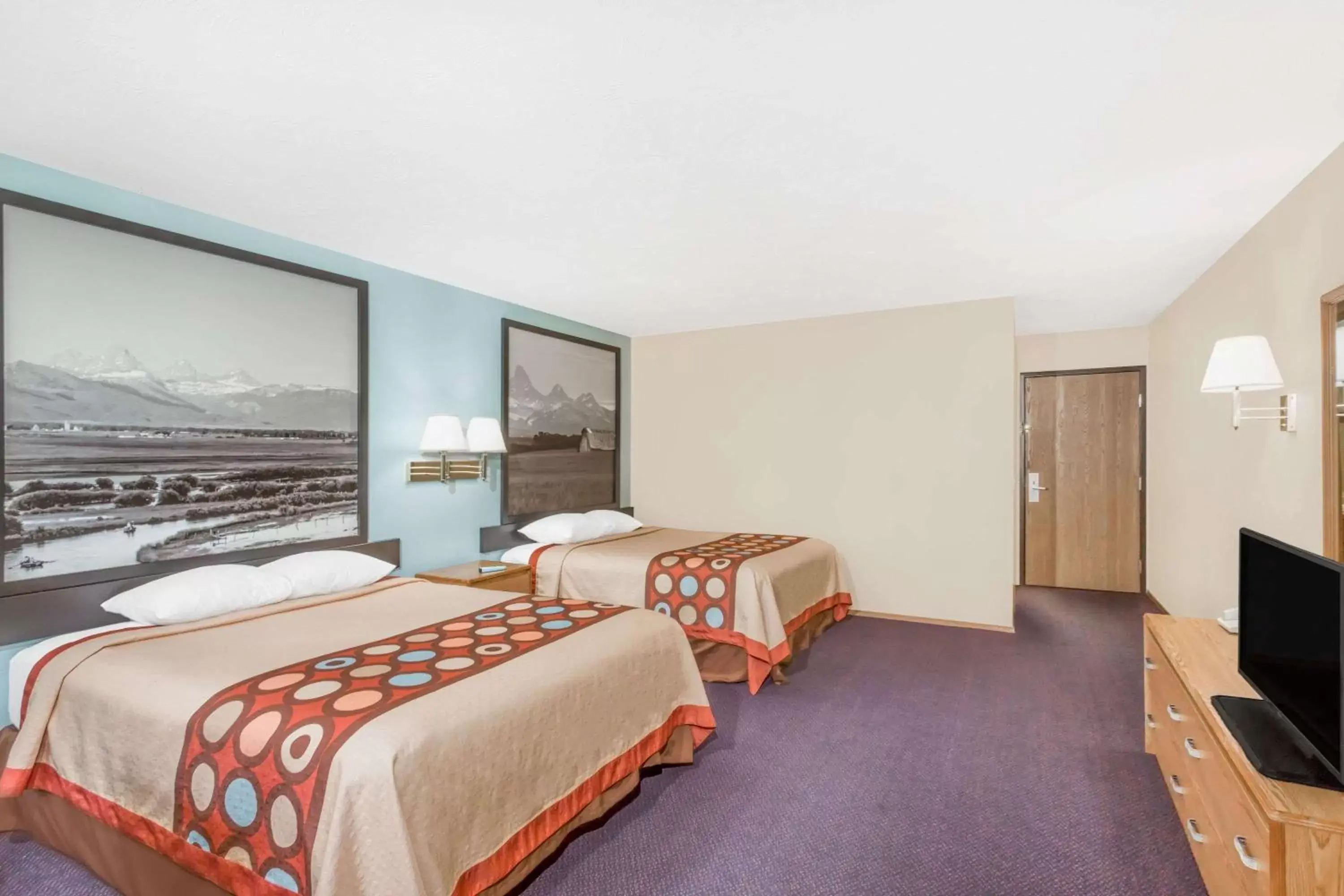 Photo of the whole room, Bed in Super 8 by Wyndham Driggs Photo of the whole room, Bed in Super 8 by Wyndham Driggs