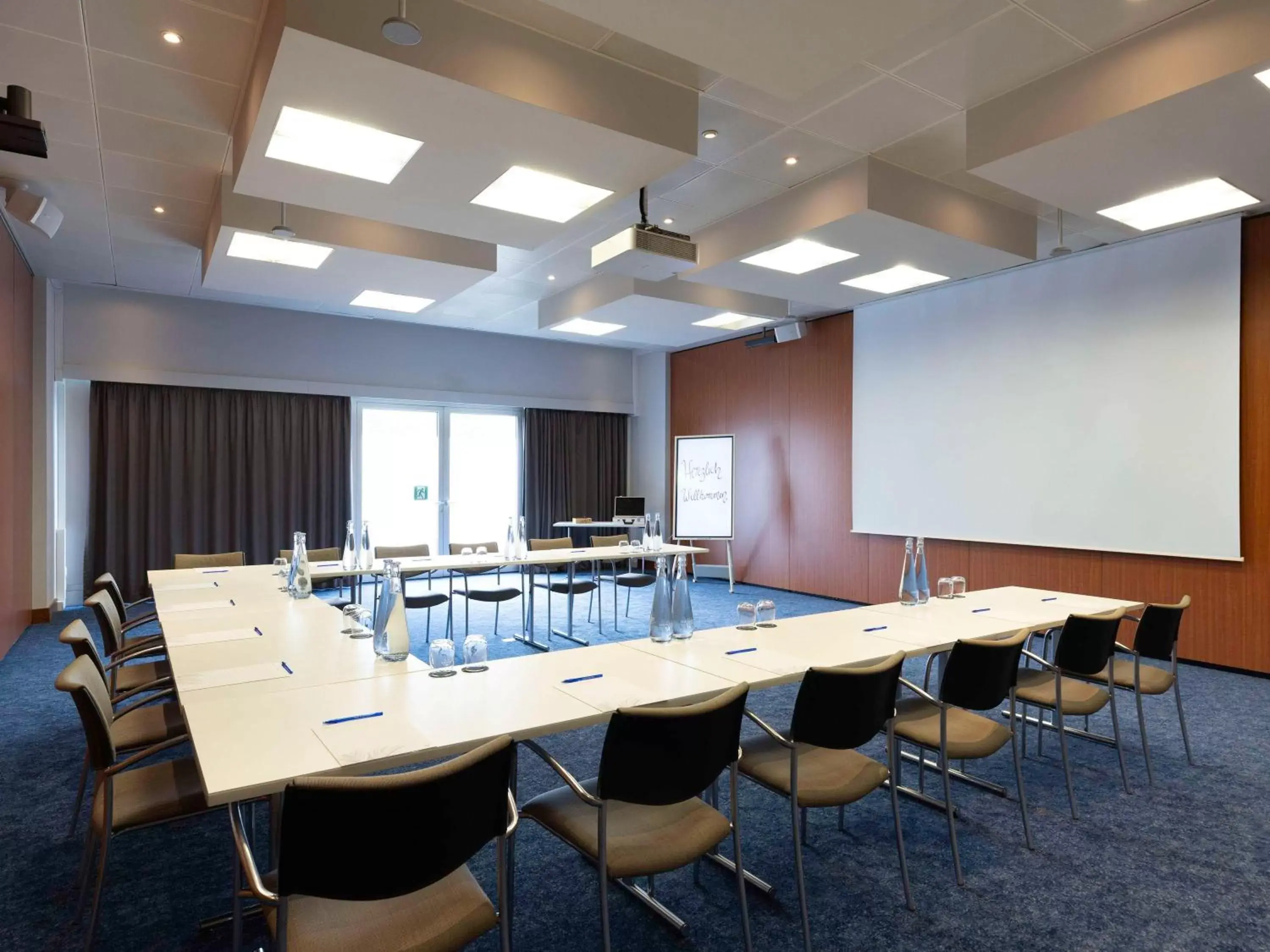 Meeting/conference room in Novotel Zurich City West