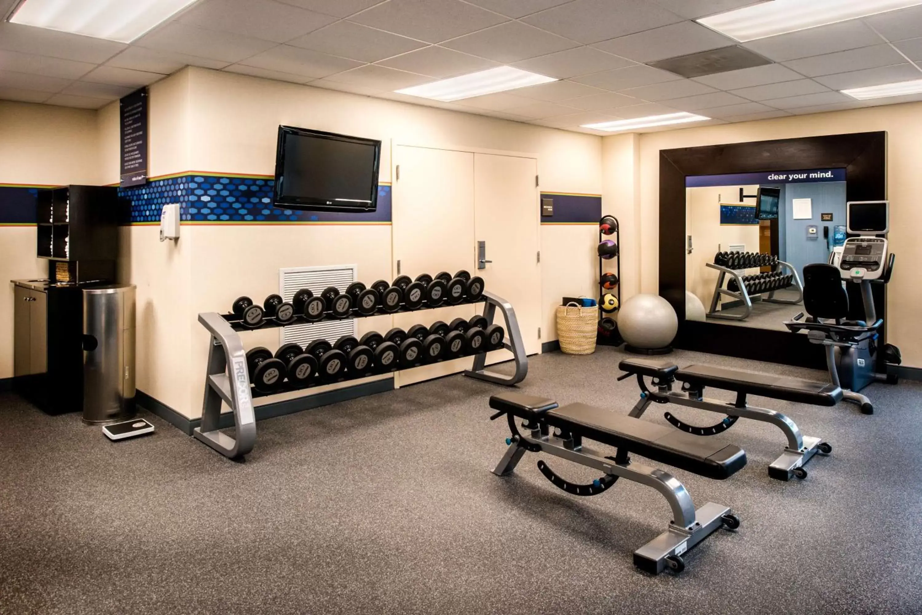 Fitness centre/facilities, Fitness Center/Facilities in Hampton Inn & Suites National Harbor/Alexandria Area