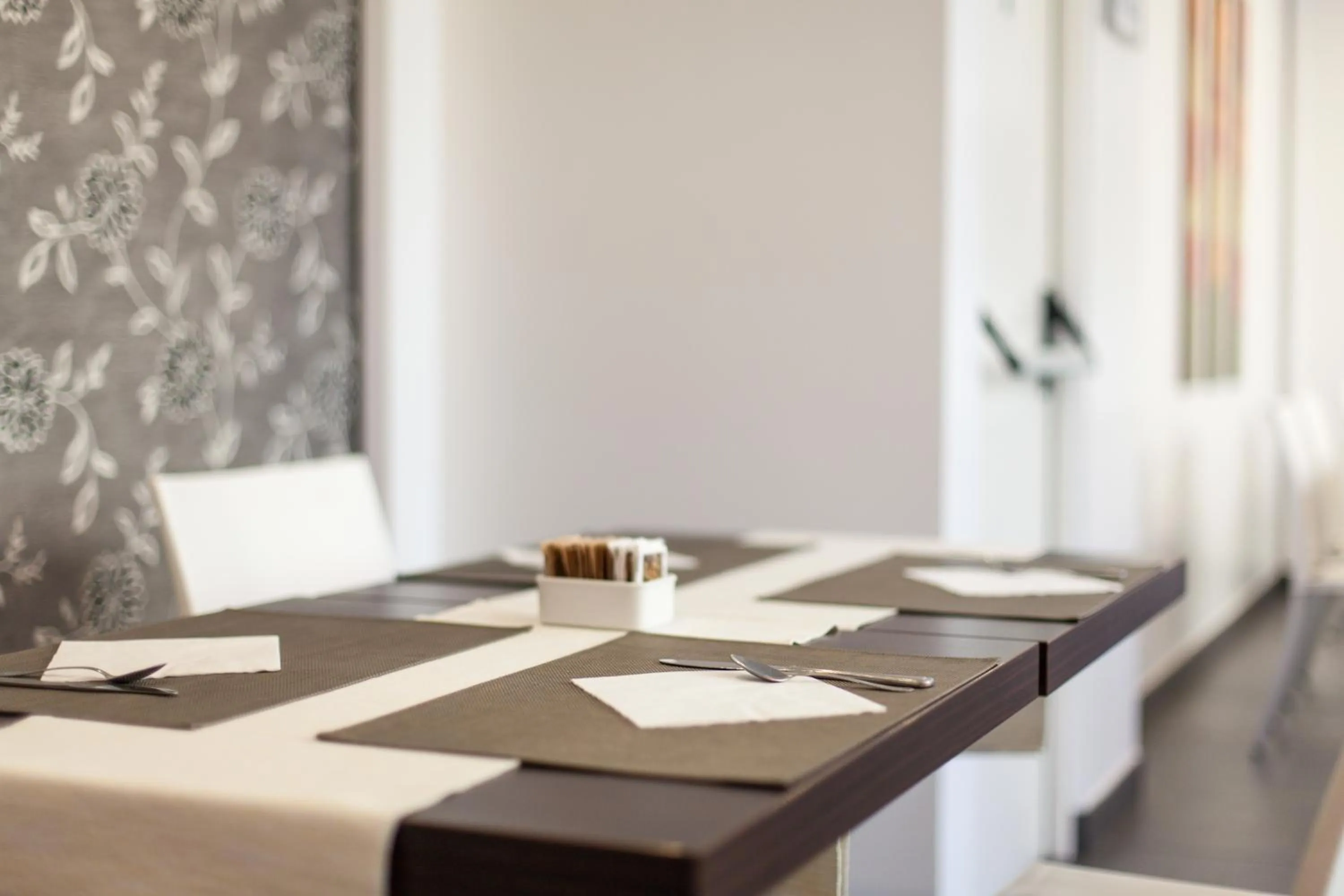 Restaurant/places to eat, Bed in Hotel Michelangelo